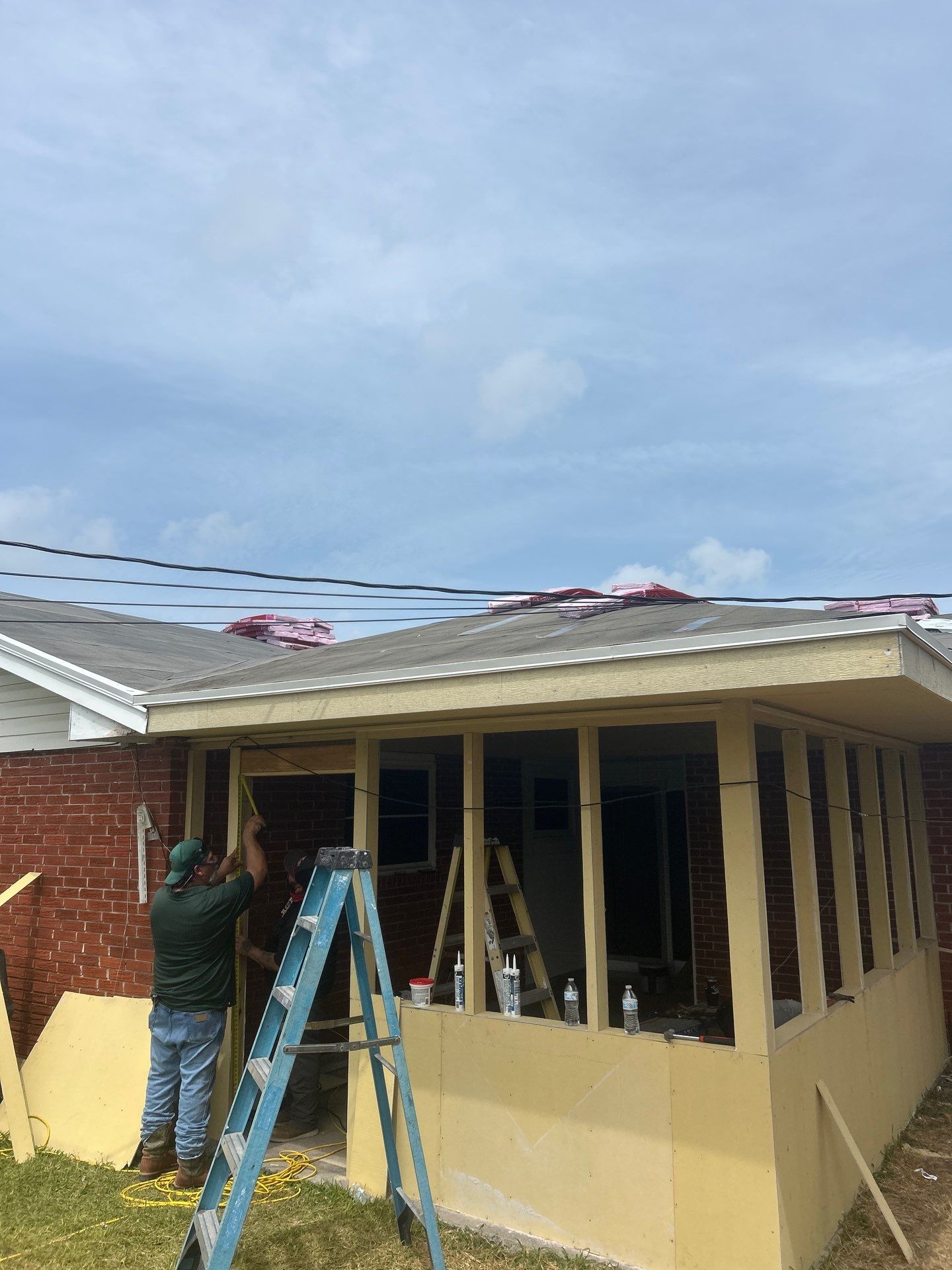 Screened in, on Spicewood by Bayfront Roofing and Construction