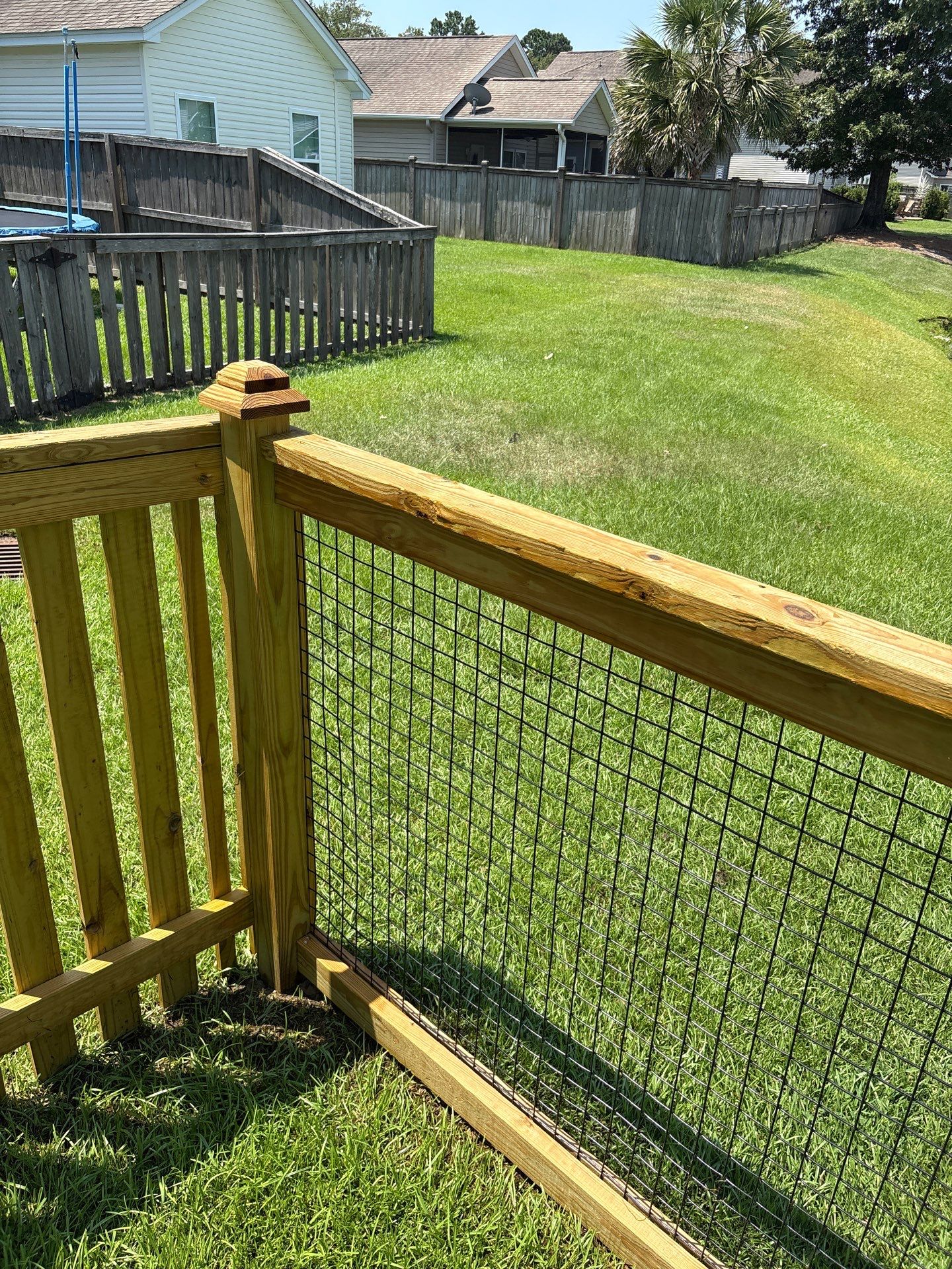 Wood Fence using Wood Sealant by DuraSeal