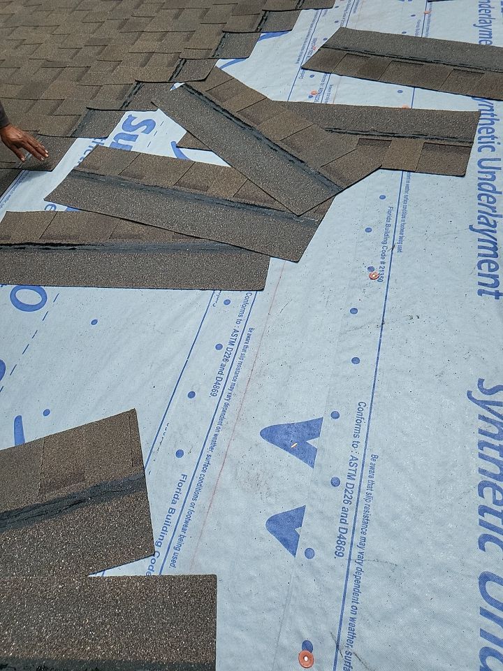 ATLAS PINNACLE COLOR: HEATHERBLEND by Eagle Eye Roofing