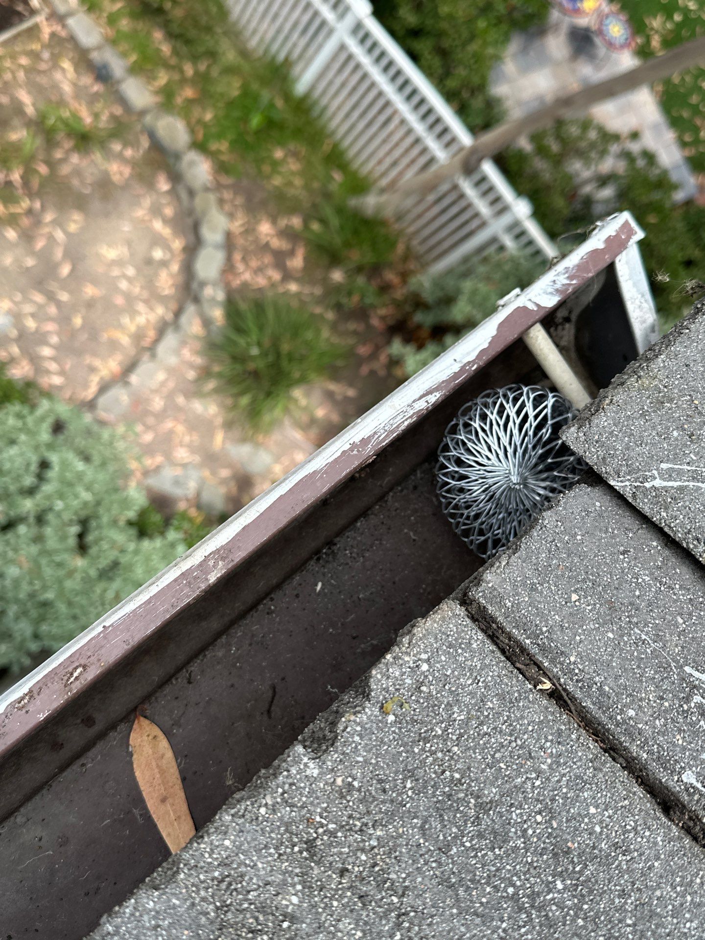 Lake Forest Gutter Cleaning - Gutter Guard Removal by Property Cleaning Experts