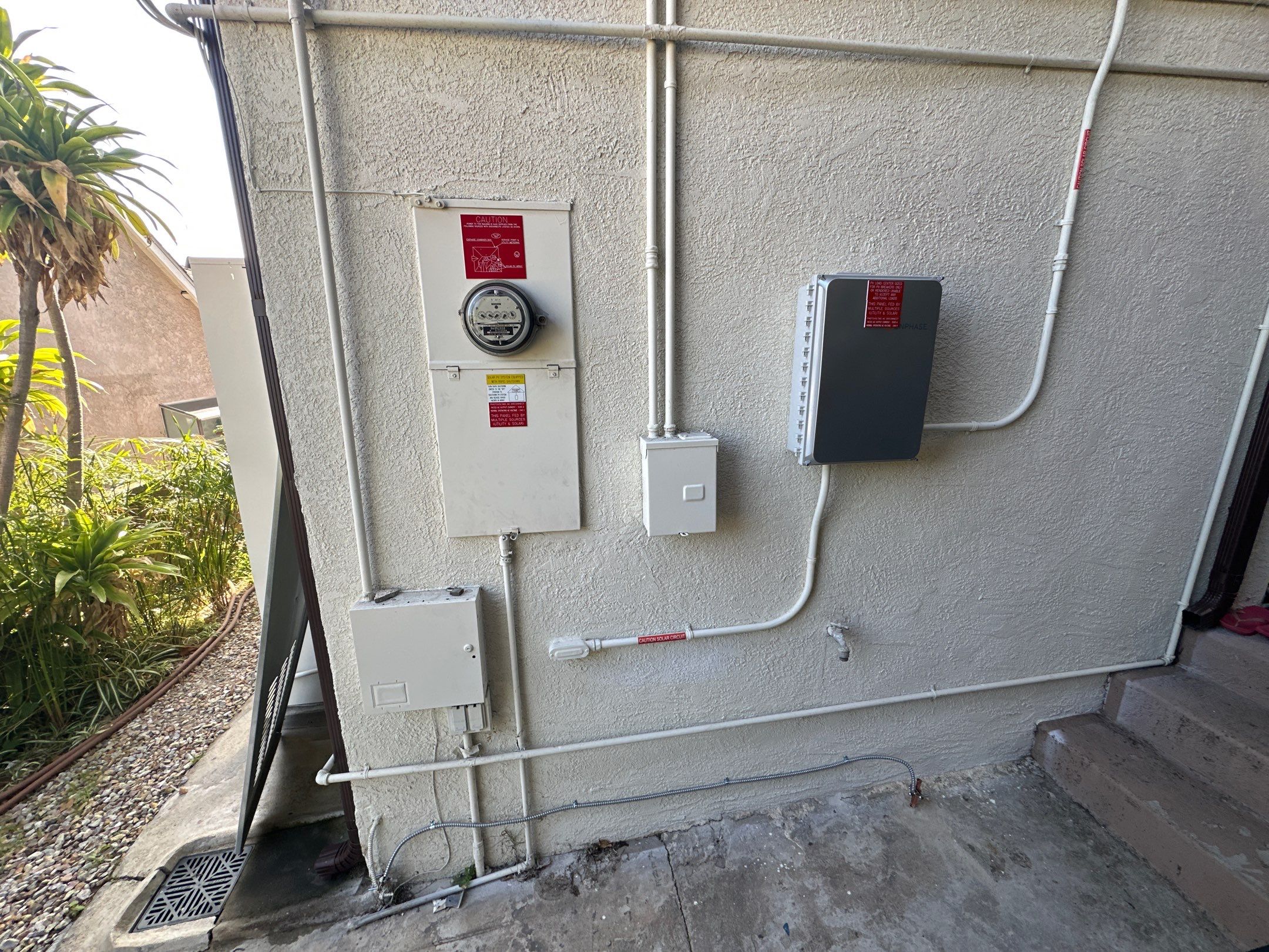 Los Angeles Residential Solar Panel Installation with Enphase Microinverters by AWS Solar