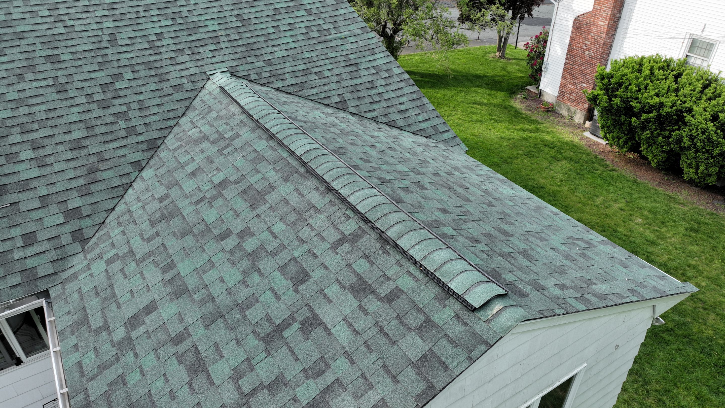 Full Roof Replacement in Saugus, MA – Owens Corning Duration, Chateau Green by JOHNNYS PRO