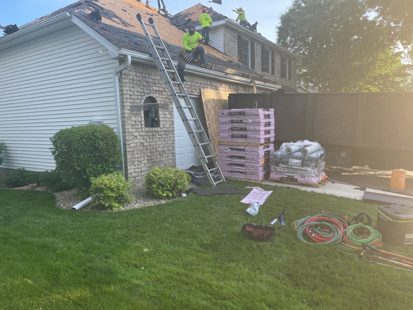 Eden Prairie, MN – Roof and Skylight Replacement by First Impressions Exteriors