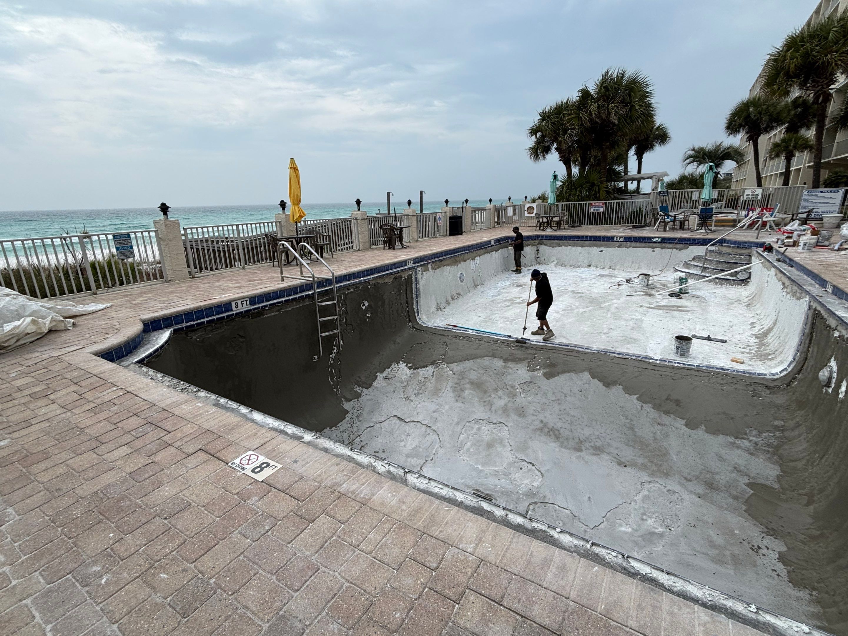 Beachside Resort - PCB by ASP - America's Swimming Pool Company