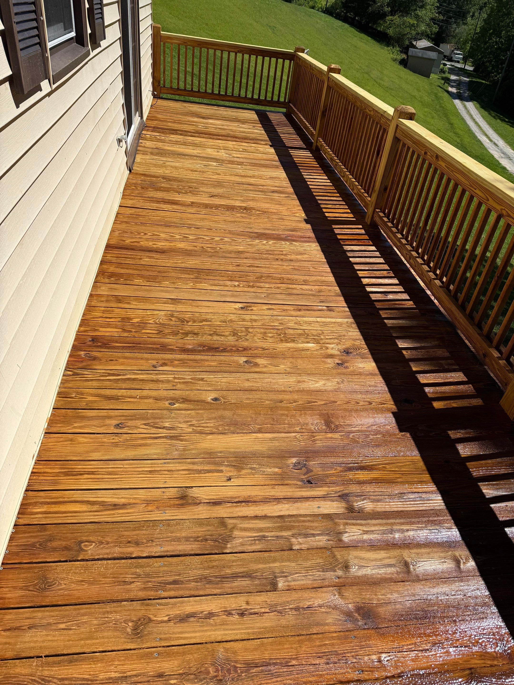 Wood Deck using Wood Sealant by DuraSeal