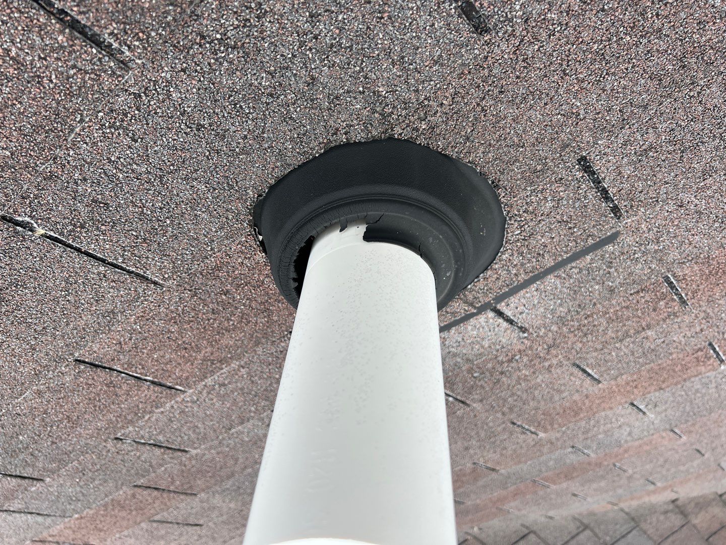 Residential Roofing Installation using Ownes Corning Brownwood Duration by Storm Contracting