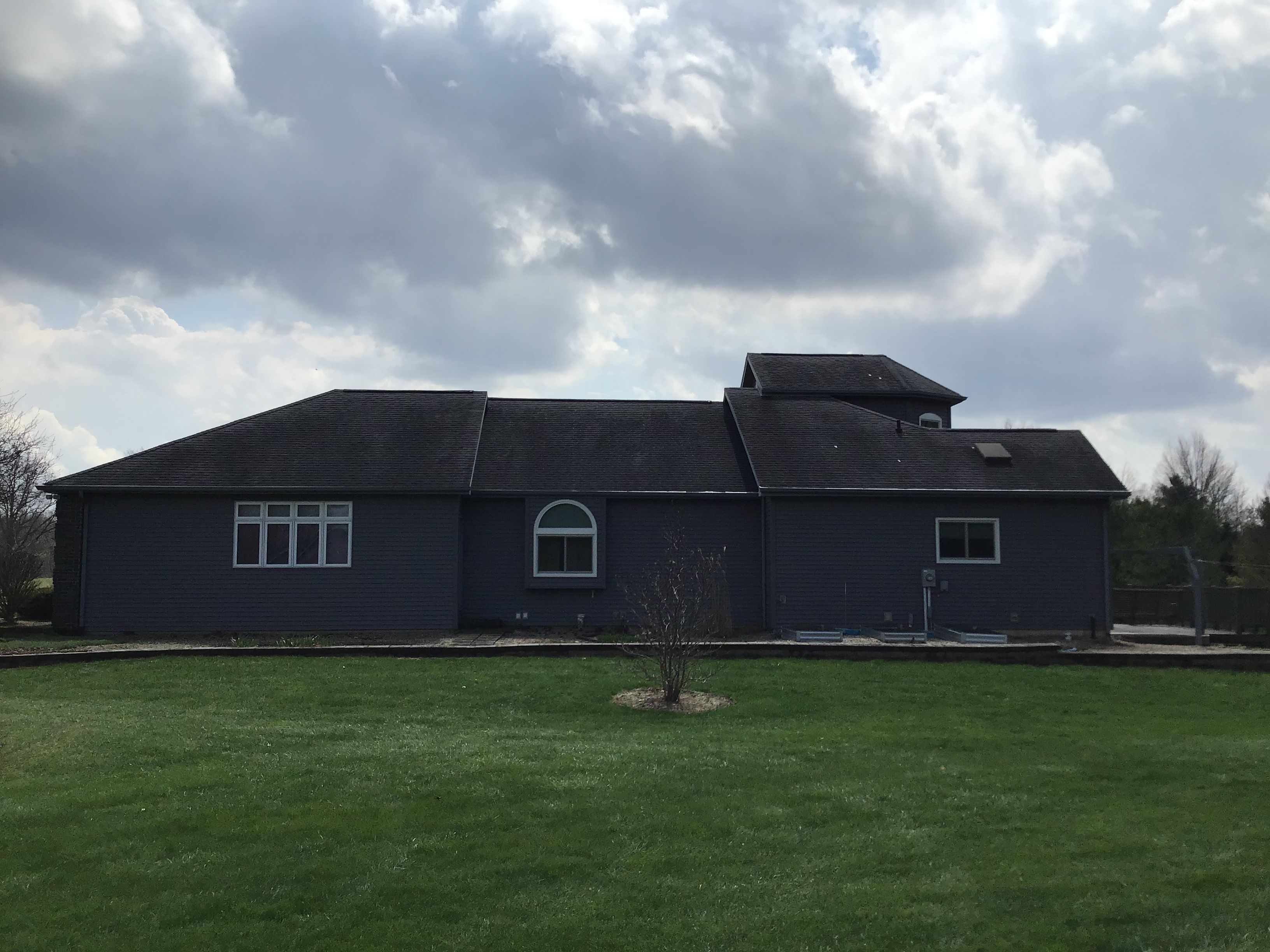 Residential Roofing Installation using Vic West Nothridge Slate by 4Ever Metal Roofing