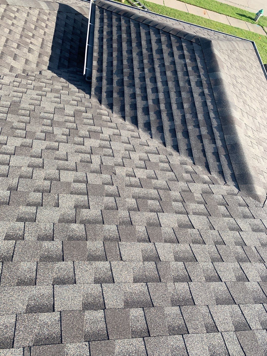 GAF HDZ - Weathered Wood by Elite Roofing LLC