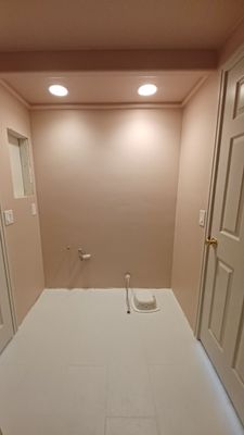 Kendra Bathroom repaint 