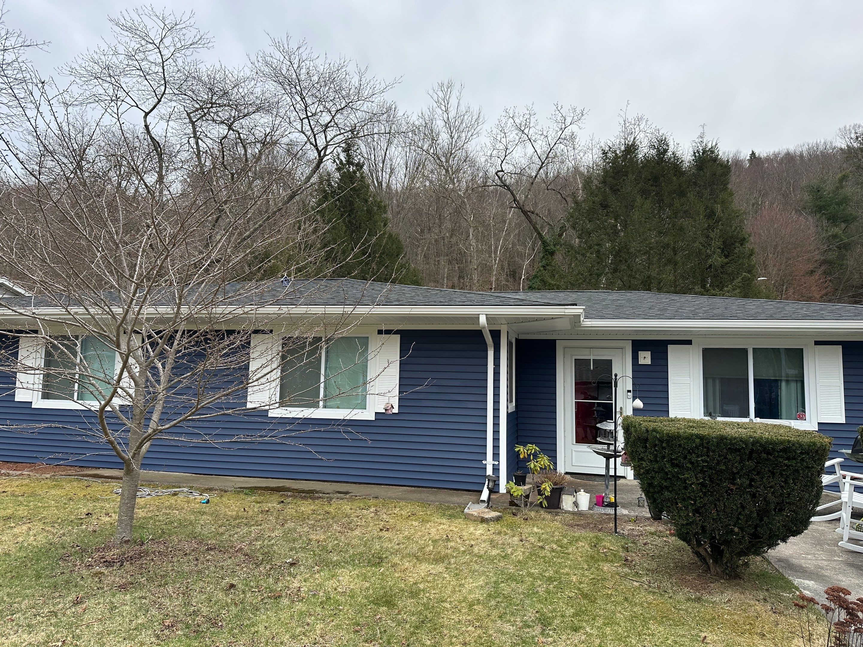 Siding Installation using Certainteed Monogram Vinyl Siding - D4 - Midnight Blue by A Plus Exterior