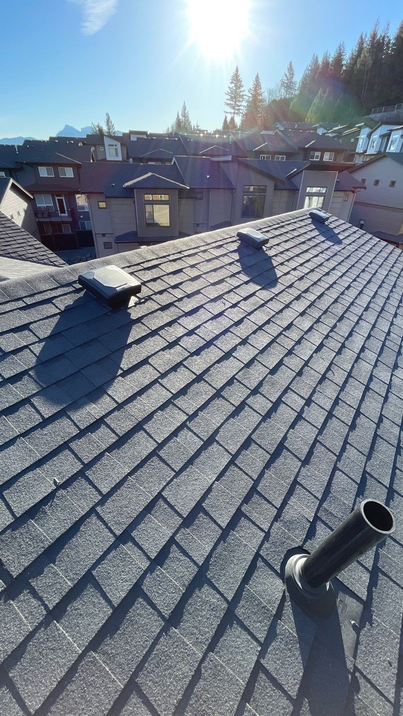 Residential Roofing Installation using OC Oakridge shingles by Top Notch Roofing Inc