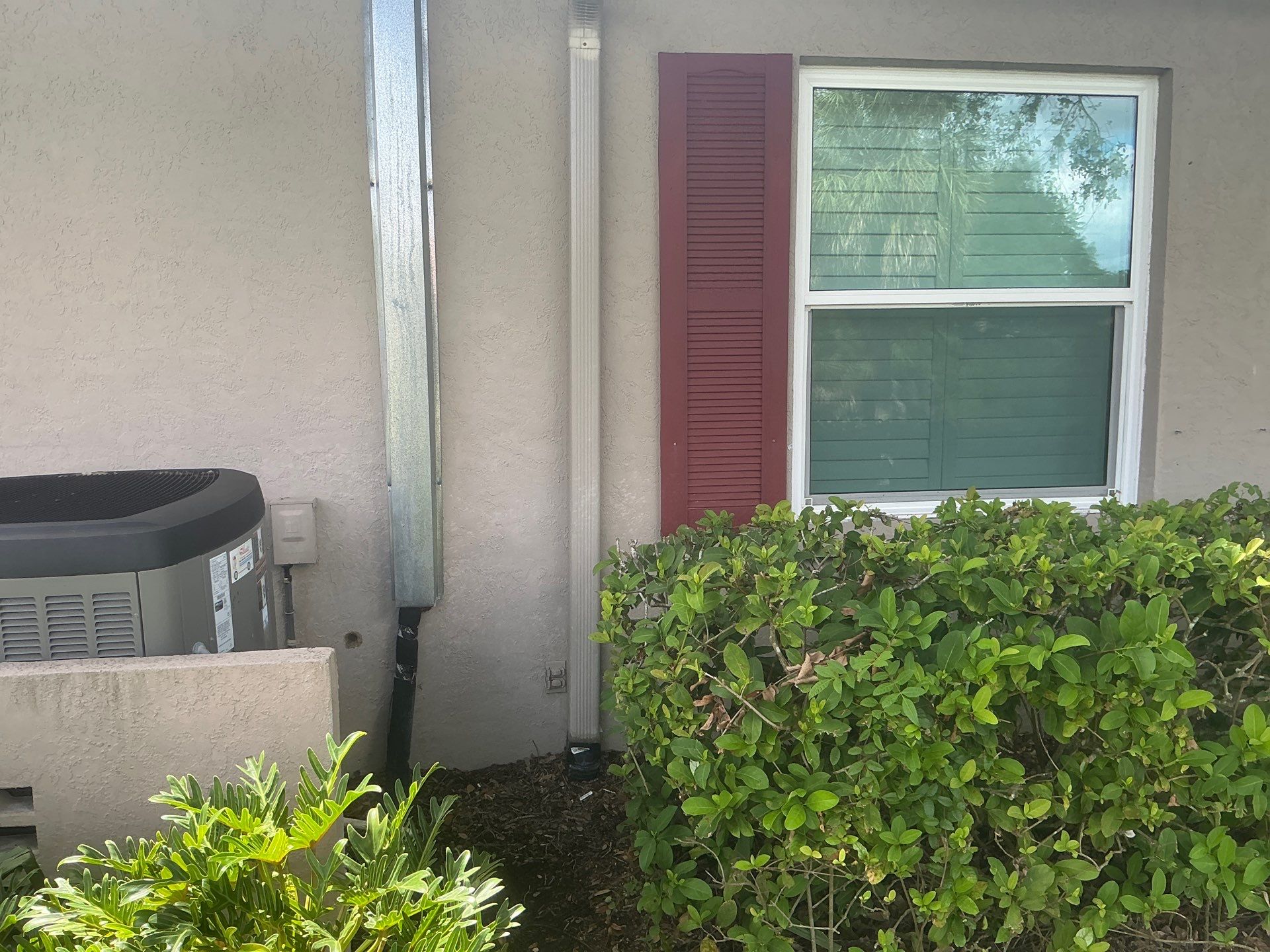 White 6-Inch Seamless Gutters in Sarasota FL by Gutter Professor by Gutter Professors