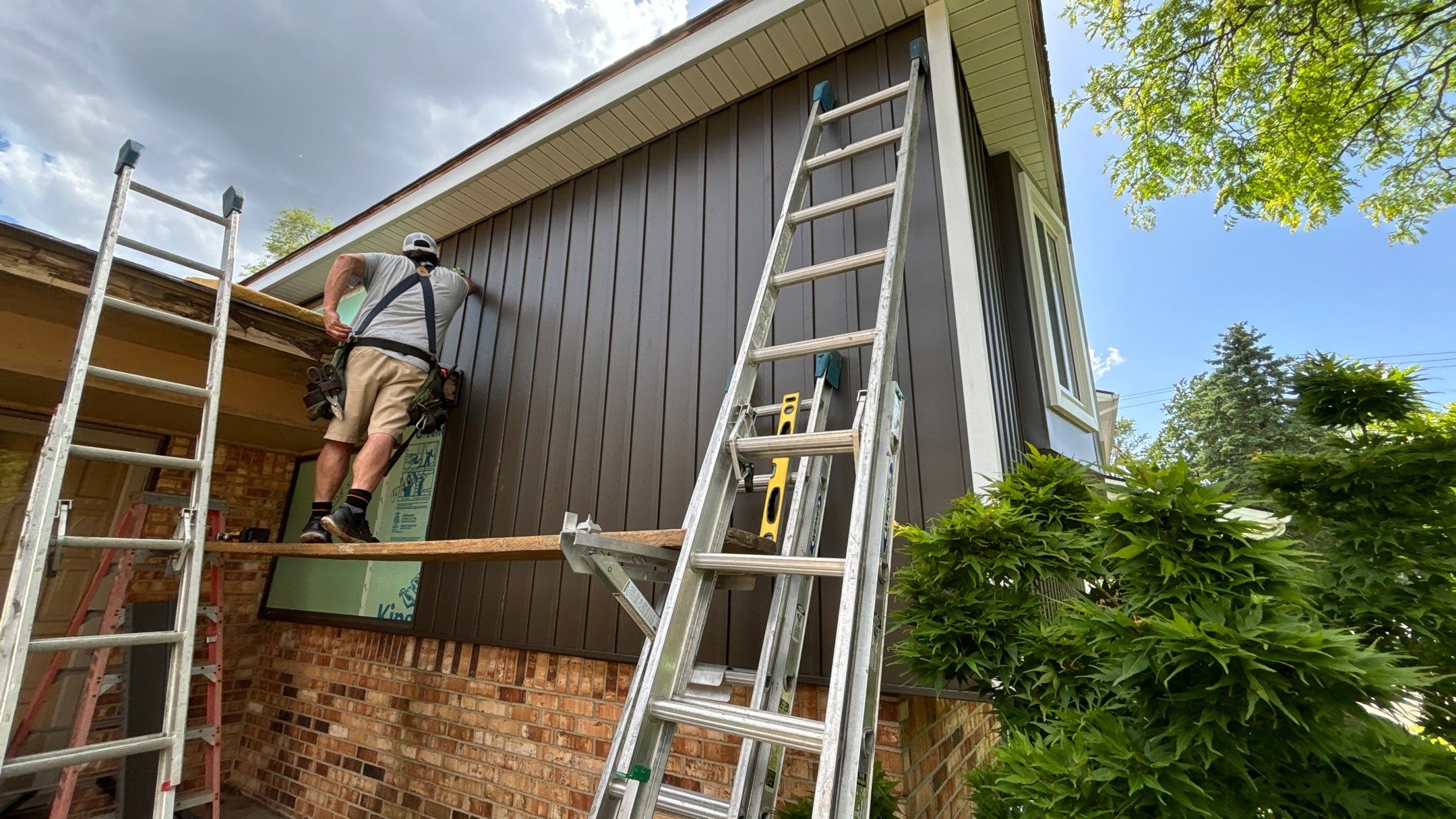 Siding Replacement using Alside 7" B&B by 180 Contractors