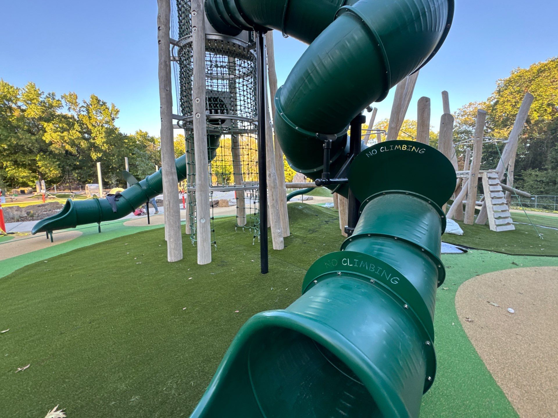 Holliday Park Indianapolis, IN by ForeverLawn NEIN/INDY