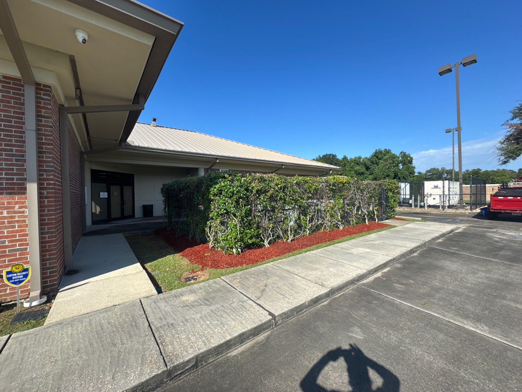 COMMERCIAL: BED CLEAN / MULCH INSTALL by CutScape, LLC.
