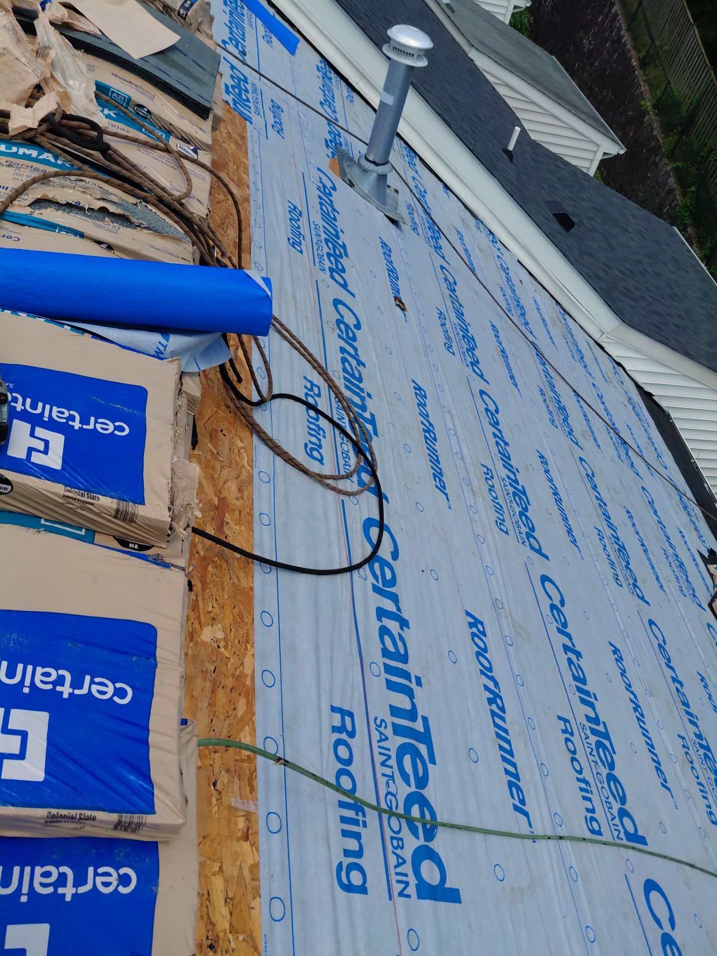 Lorton: Residential Roof Replacement with CertainTeed Landmark in Colonial Slate by RM Banning, Inc.