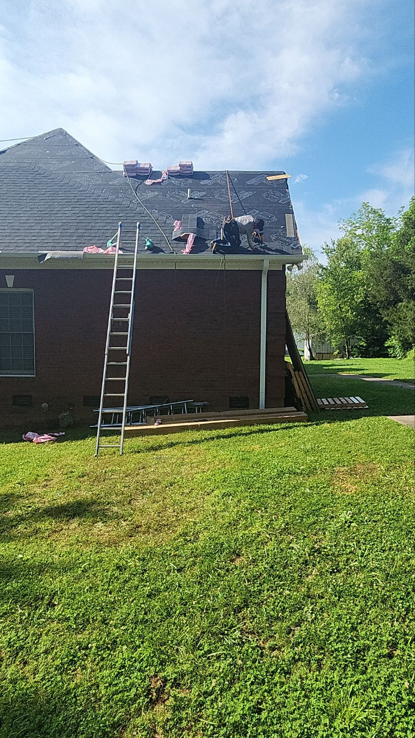 Residential Roofing Installation using Owens Corning® Oakridge Onyx Black by Indigo State Roofing
