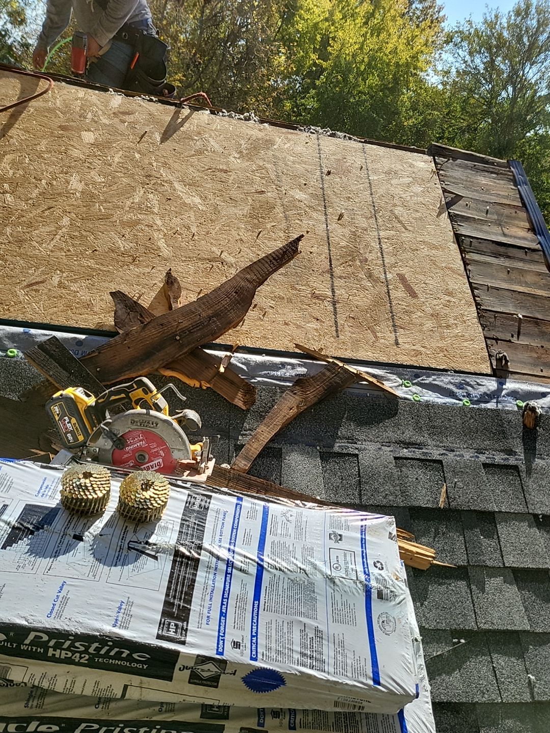 Atlas Pinnacle, Color, Hearthstone, Drip Edge, Black by Eagle Eye Roofing