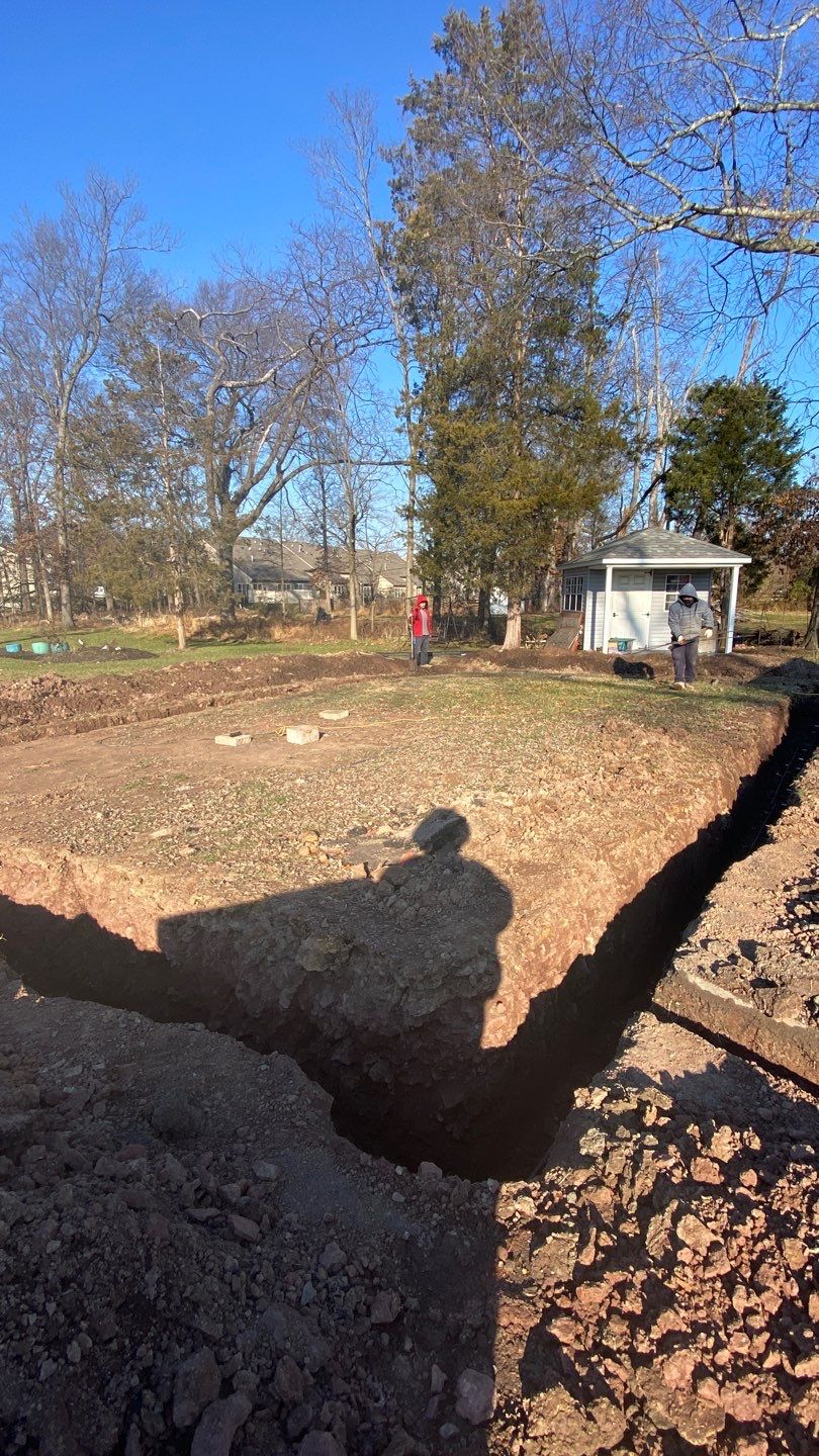 build car garage and efisienci room  using new construction by Jesus Master Handyman LLC 