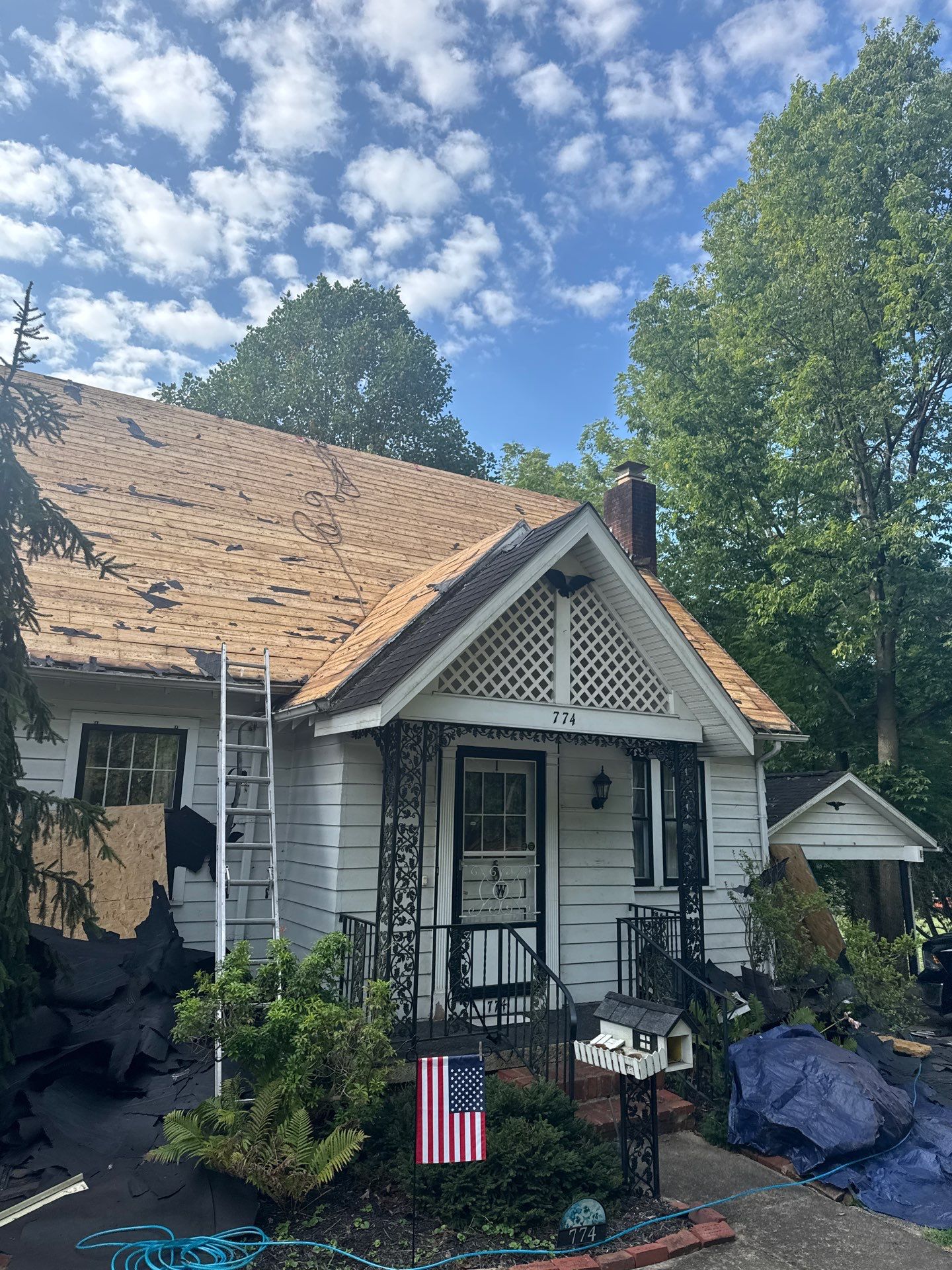 Residential Roofing Installation using GAF Timberline HDZ Charcoal by Rainstoppers Roofing