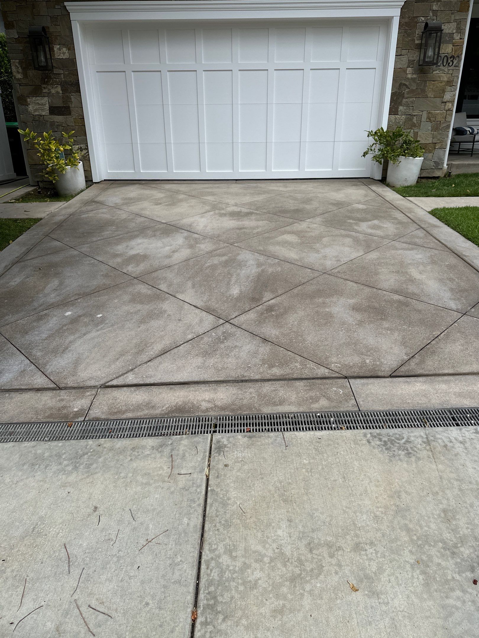 Rust Removal in Newport Beach - Concrete Cleaning by Property Cleaning Experts