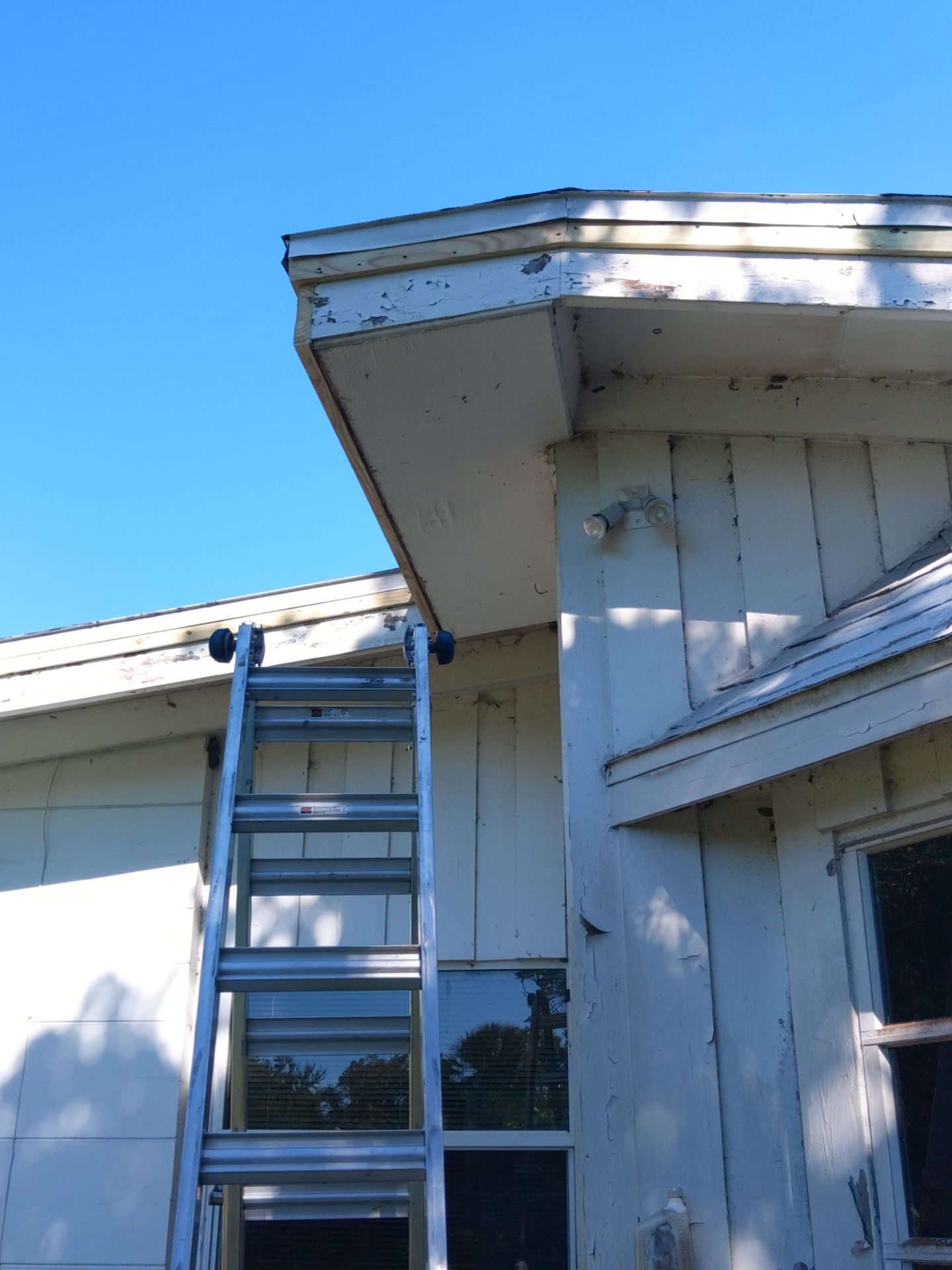 Gutter and Fascia Repair and Maintenance in Siesta Key FL by Gutter Professors