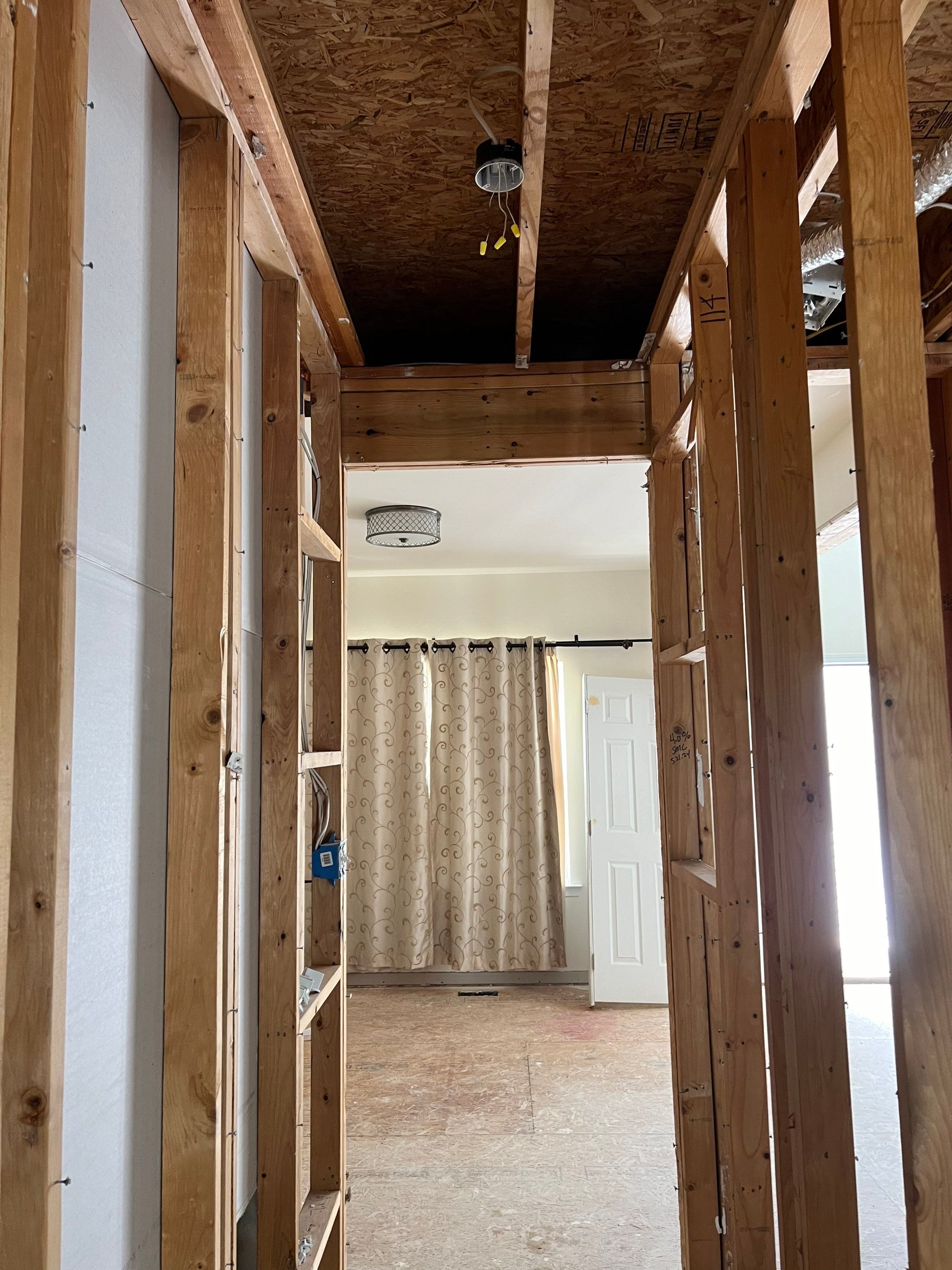 After Hours Emergency Water Extraction and Restoration in Middletown, Delaware by Healthy Home Solutions