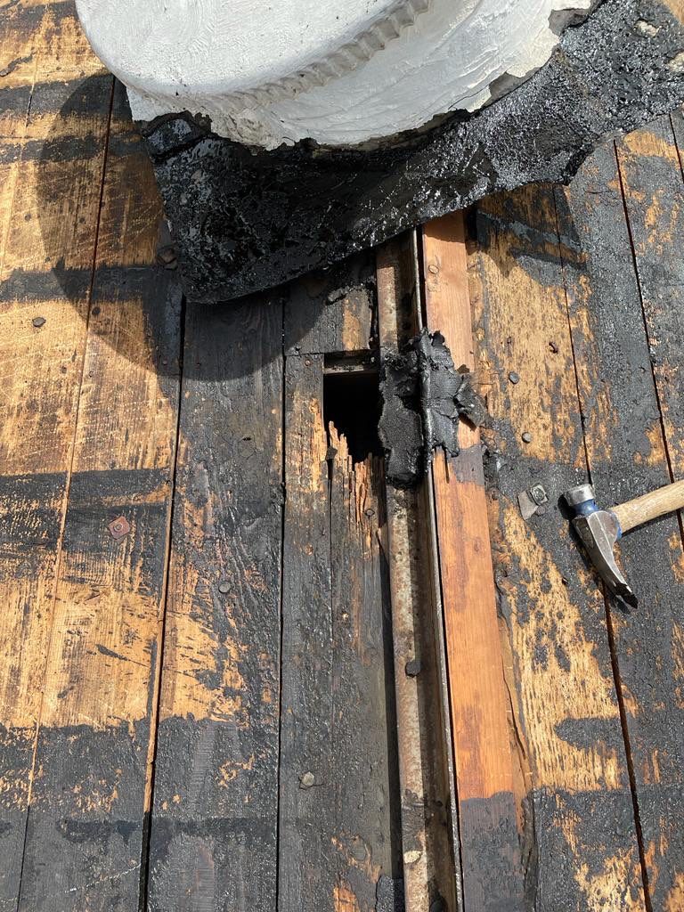 Commercial Roofing Installation using Conklin BenchPly system with PUMA top coat (imbedded fabric system) by Straight Edge Roofing Inc