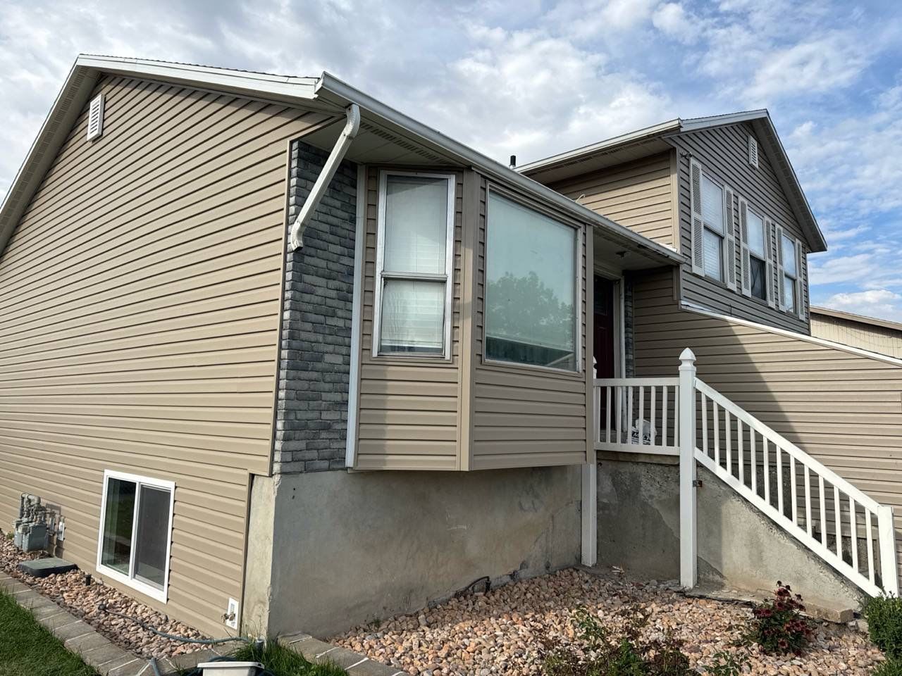 Kearns | Mastic Vinyl Lap Siding | Pebblestone Clay by Ideal Siding Utah
