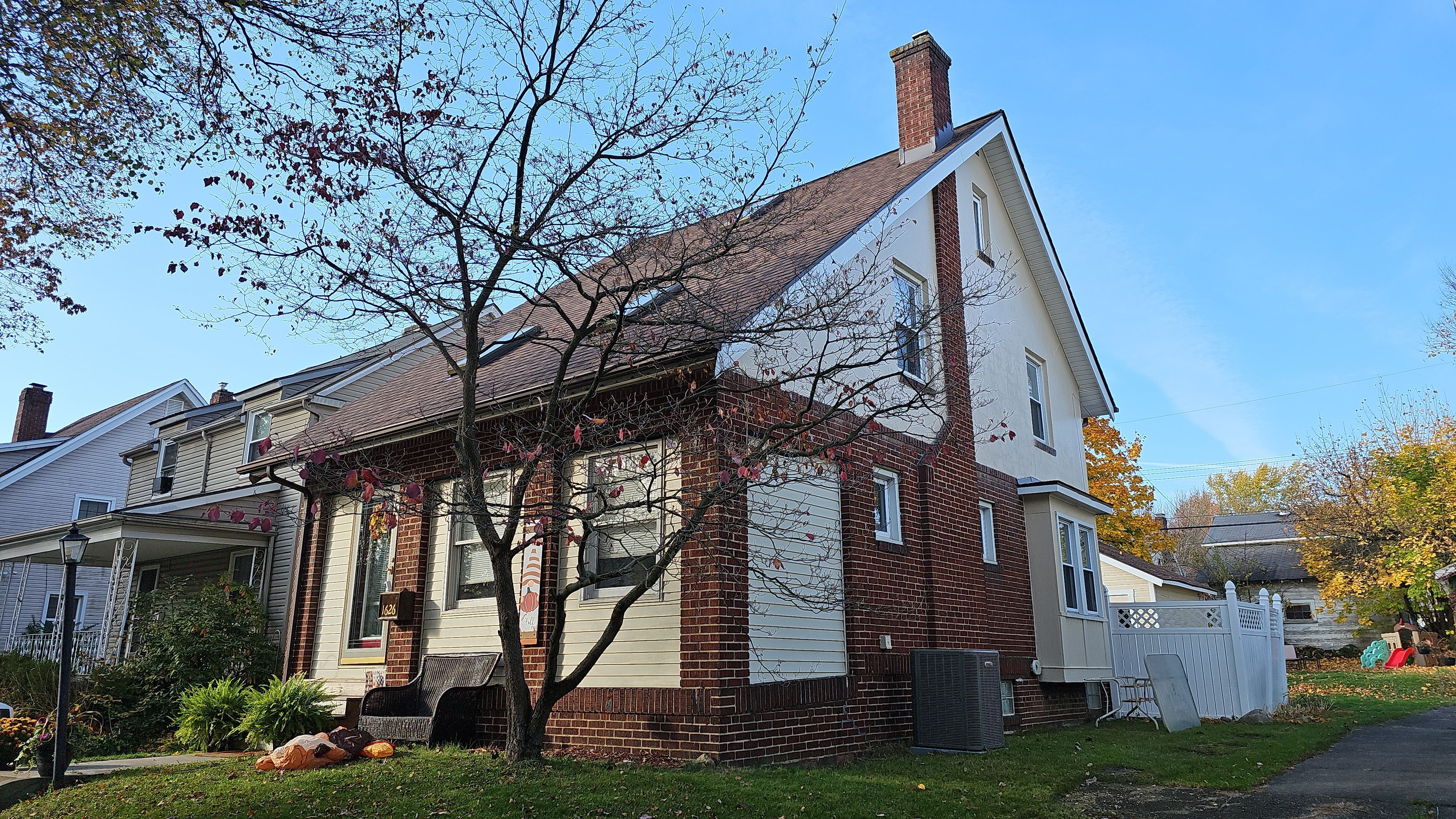 Atlas Pinnacle, Color, Burnt Hickory, Drip Edge, Color, Musket Brown by Eagle Eye Roofing