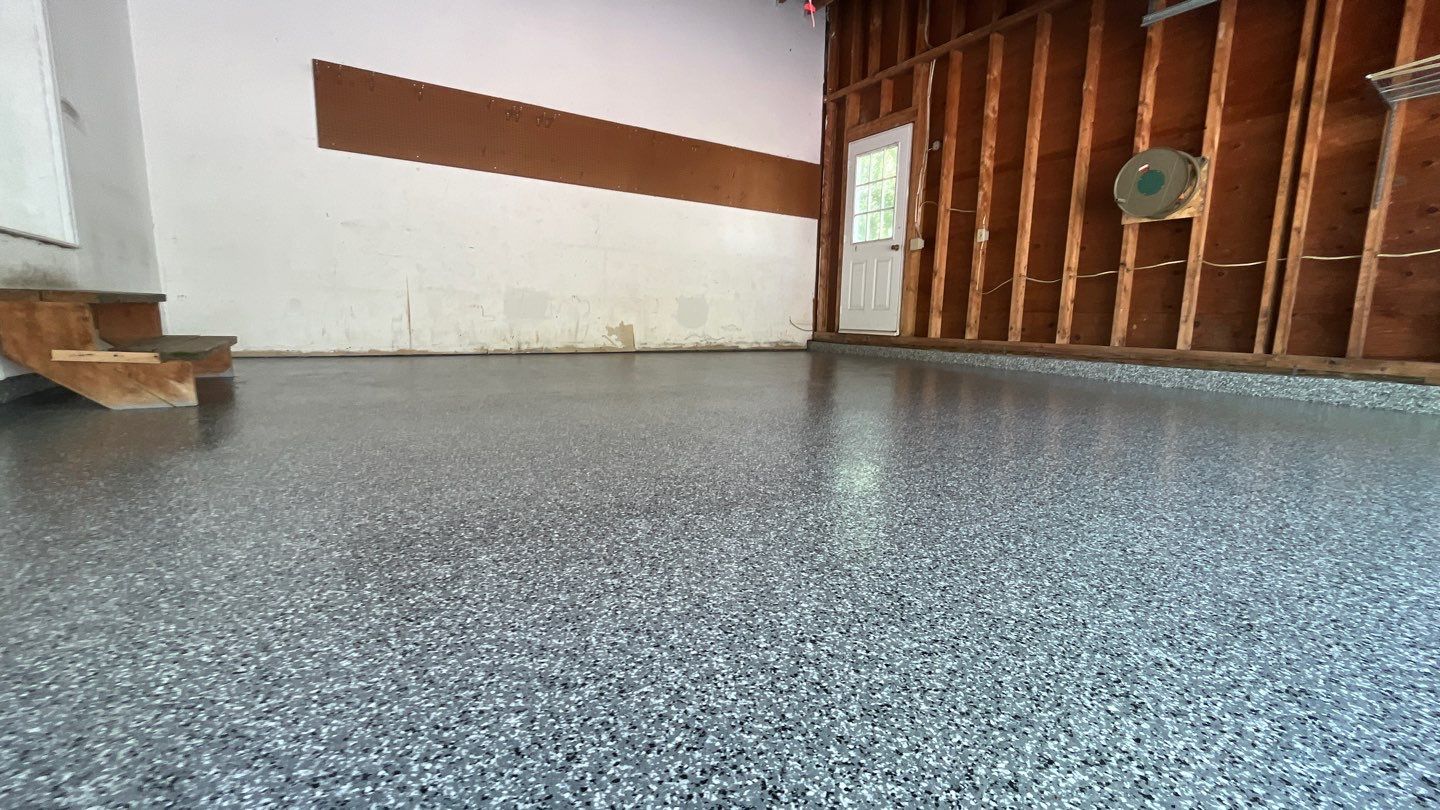 Garage in Nashua, NH 03062 by Symphony Concrete Coatings