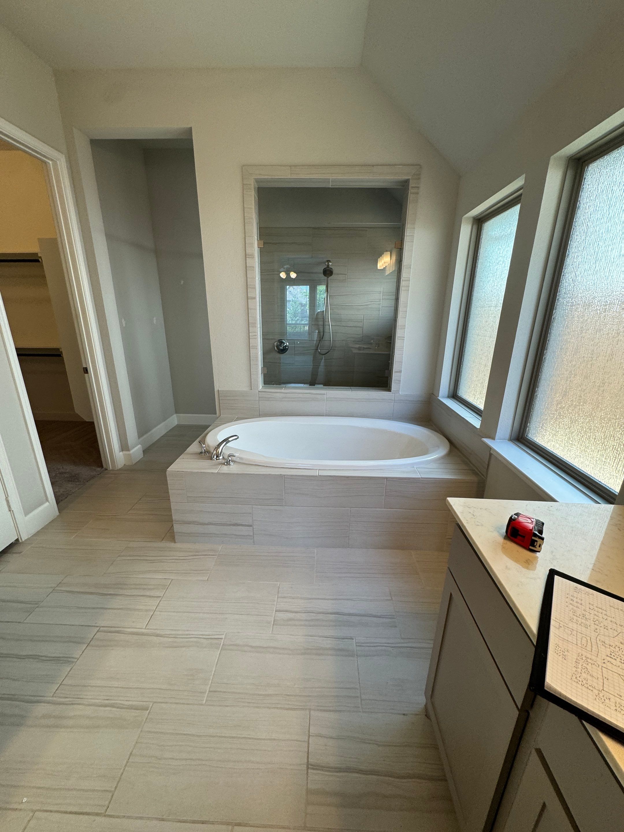 Master Bath (Onyx Collection) by New Bath Technologies