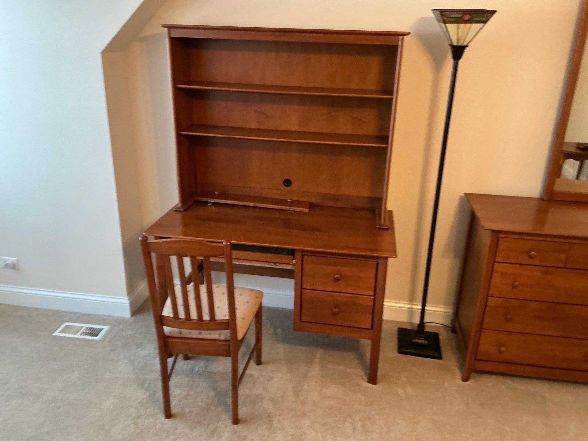 Glen Ellyn by The Junkluggers of Chicago NW Suburbs