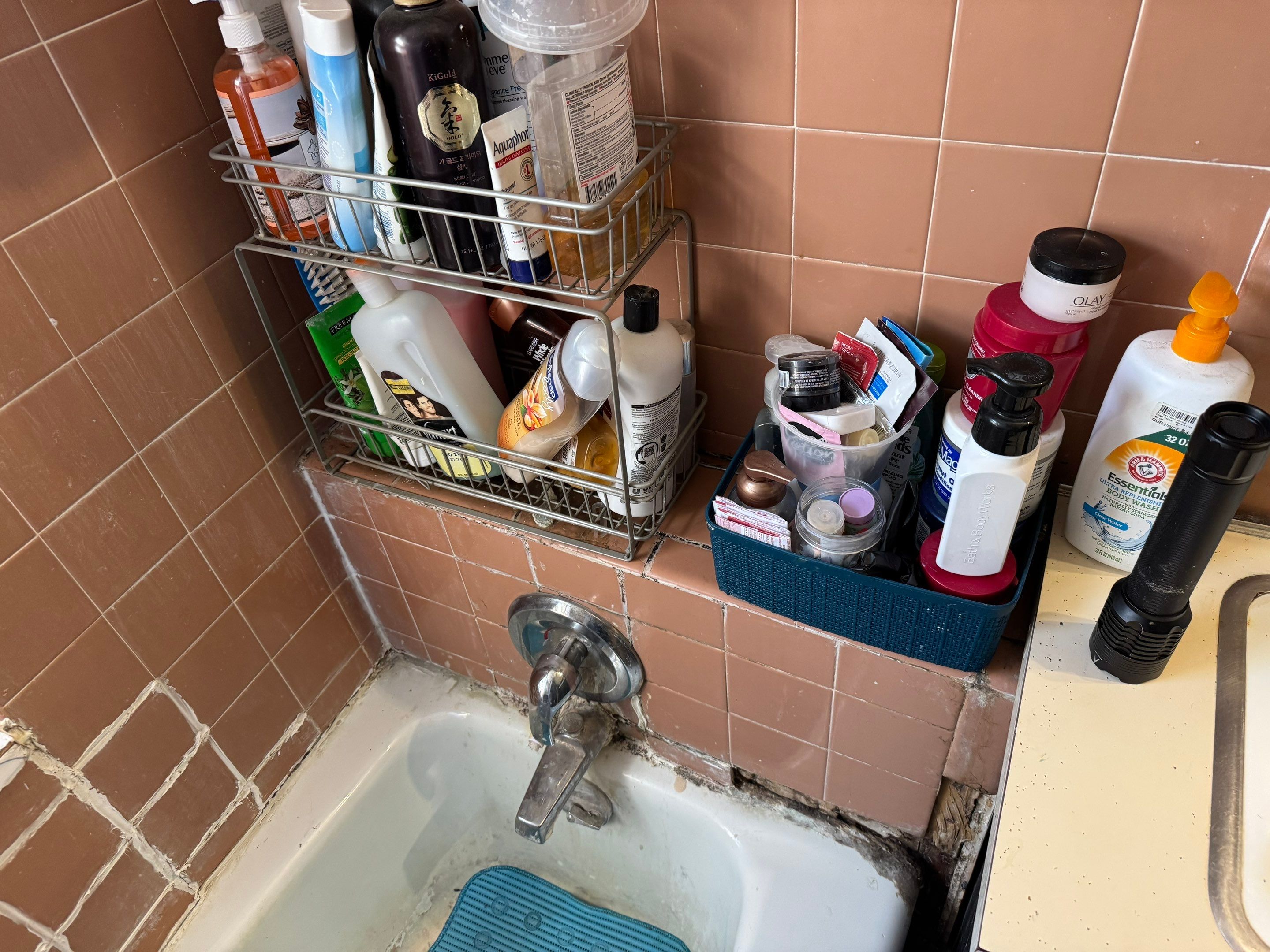 Allentown - Tub to shower conversion by Fix Core LLC