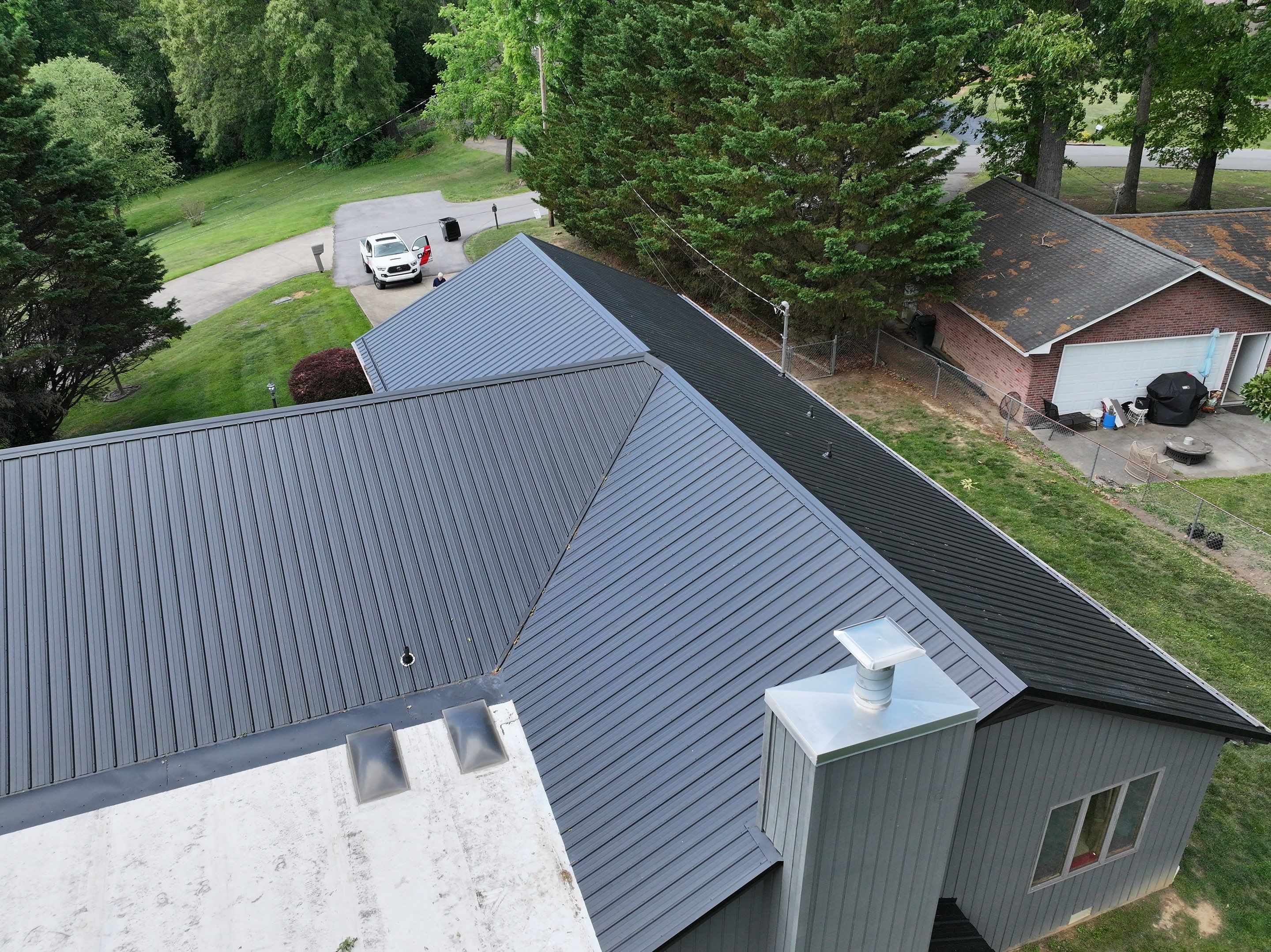 Miles Residence by Omnia Roofing