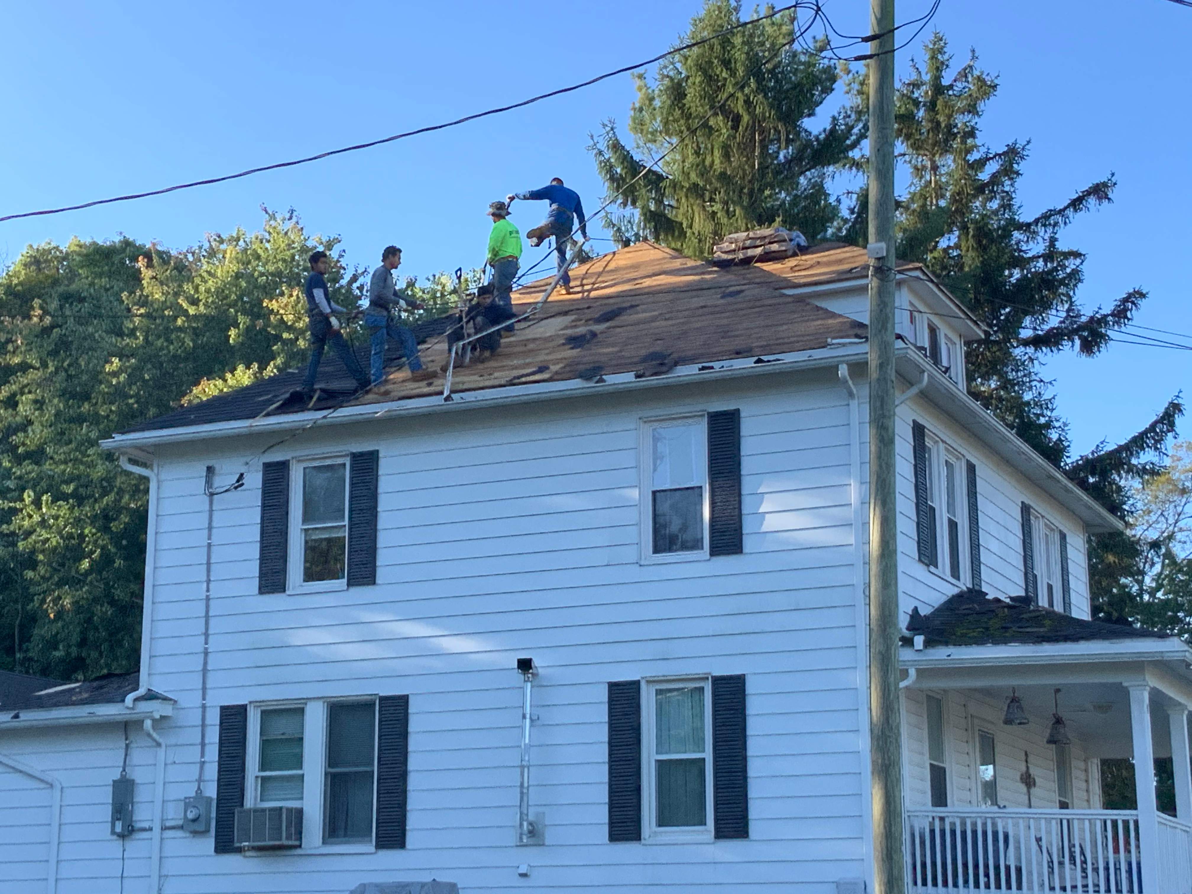 Residential Roofing Installation using Max Def Resawn Shake by Alpha Design Services