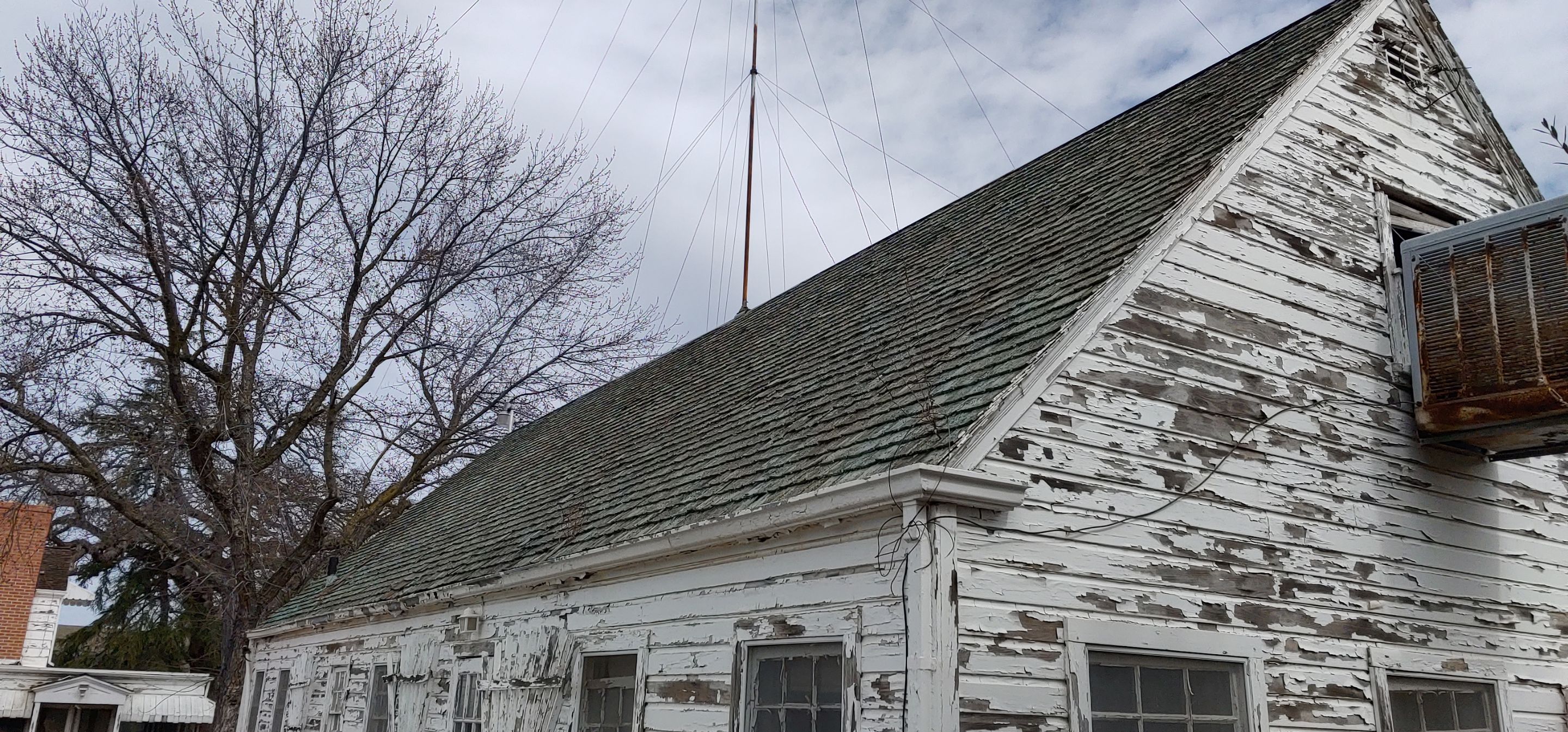 Residential Roofing Installation using Standing seam metal roofing system by Straight Edge Roofing Inc
