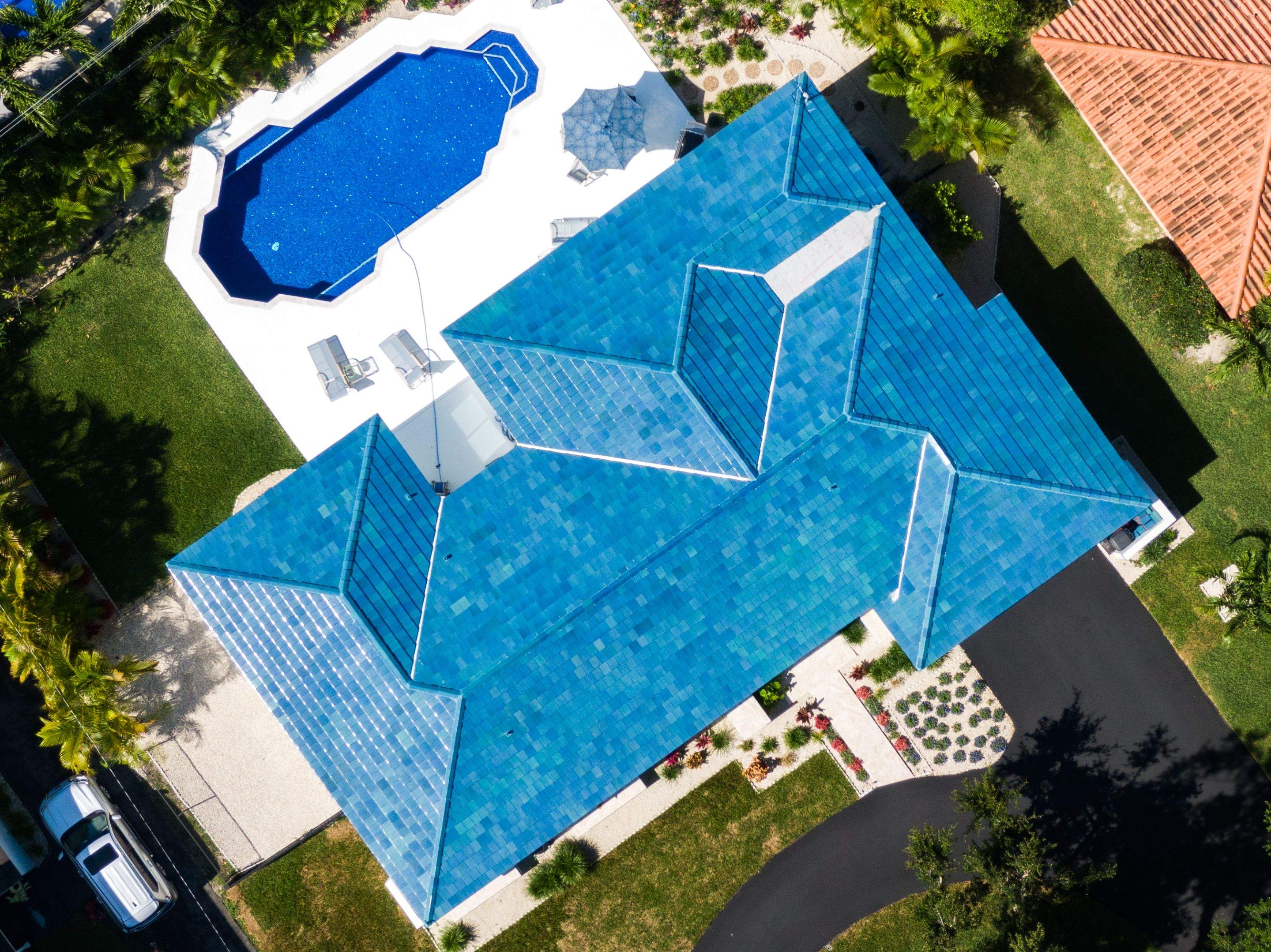 Ludowici - Classic 16 - Mediterranean Blue Gloss by Istueta Roofing