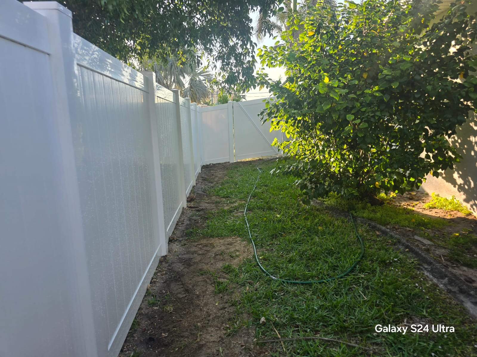 Full Residential Vinyl Privacy Fence Installation in Cape Coral by True Fence LLC