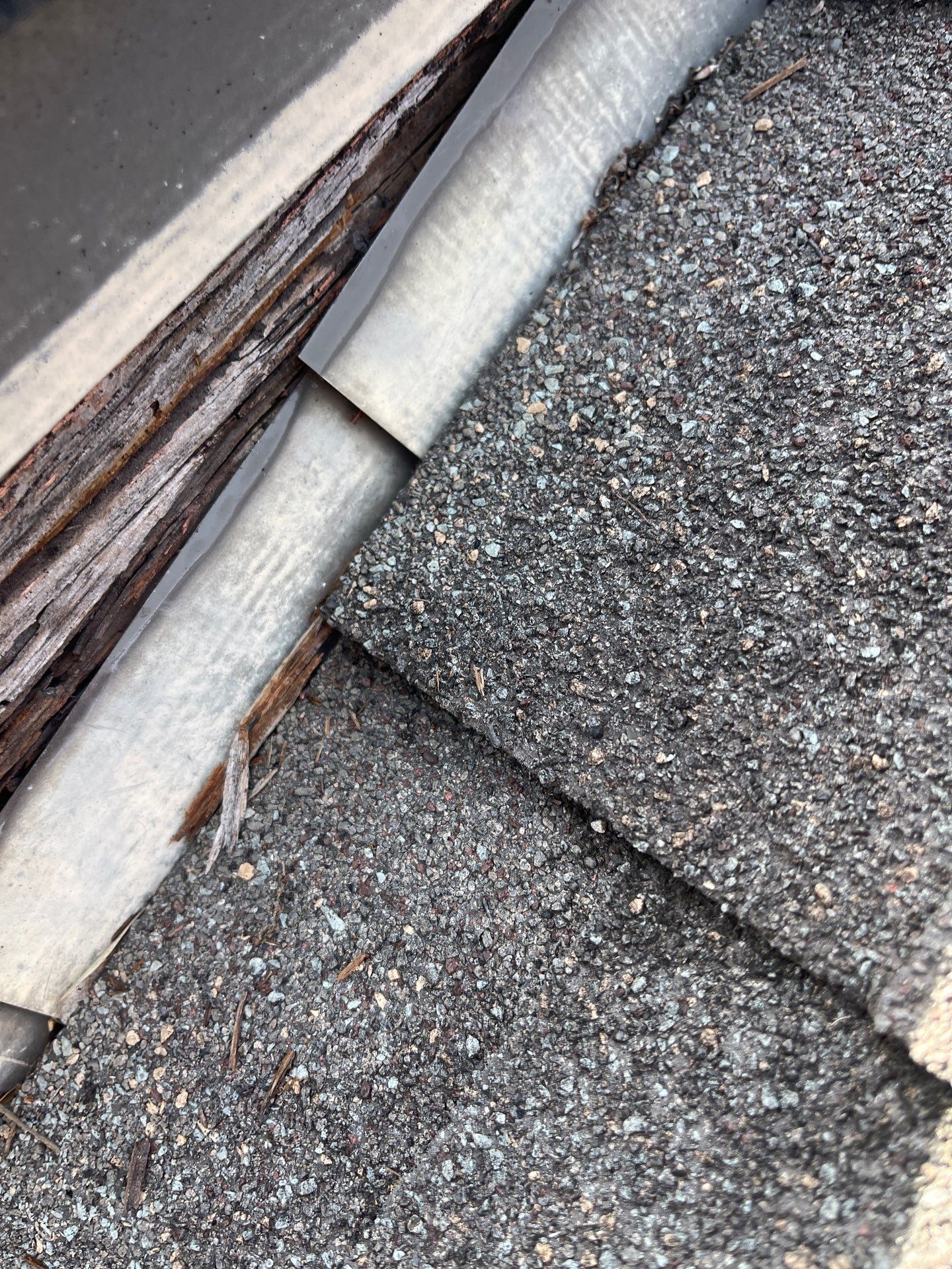 Hail Damage using Owen's Corning Duration (Lifetime) Shingles by Roof Repair Company