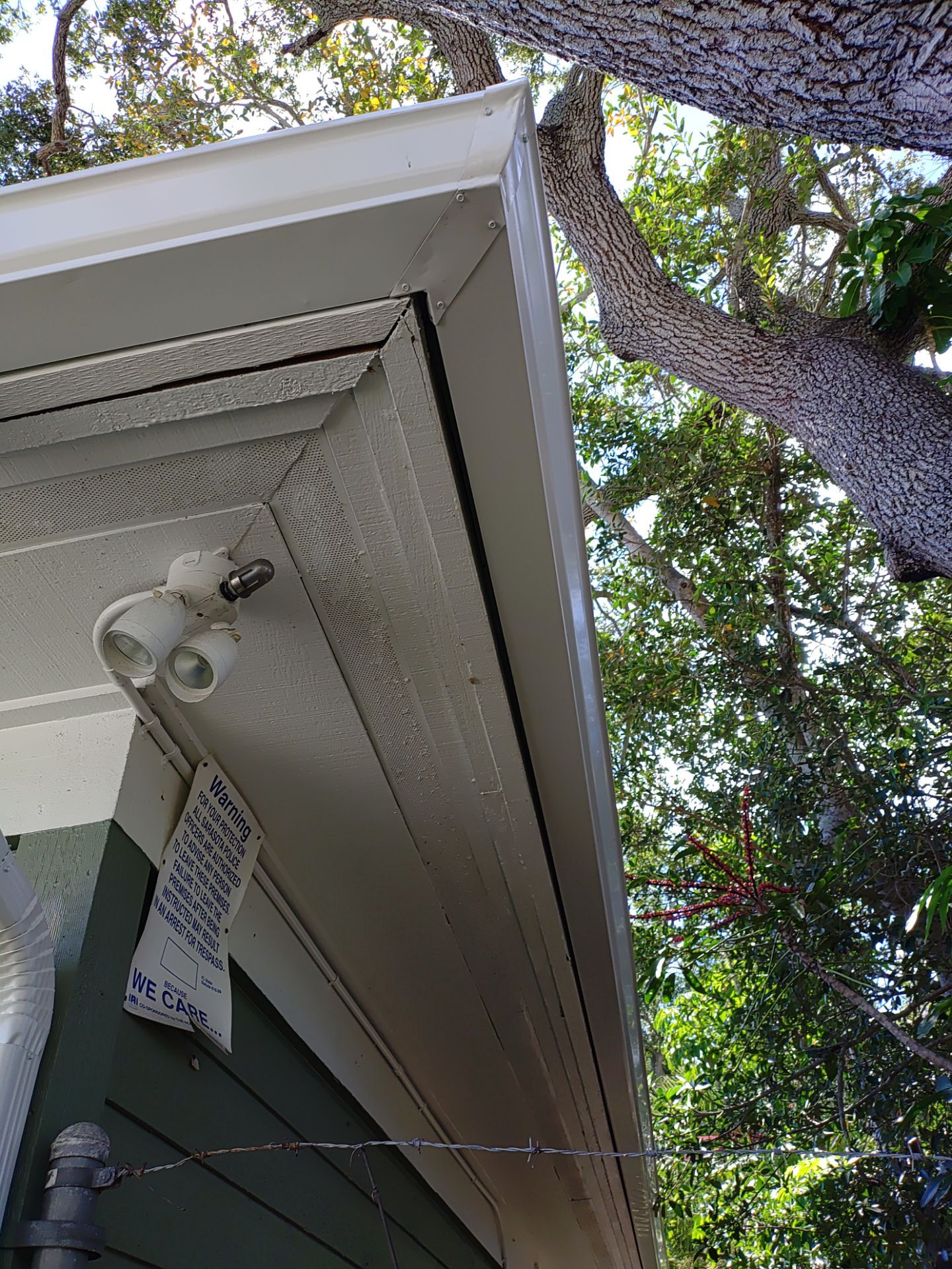 7-Inch Seamless Gutters Installed in Sarasota FL by Gutter Professor by Gutter Professors