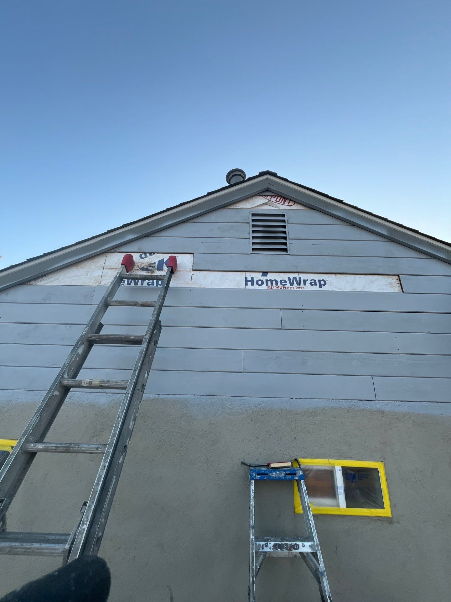 Exterior repaint-siding and stucco by Herrera’s Bay Area Painting inc.