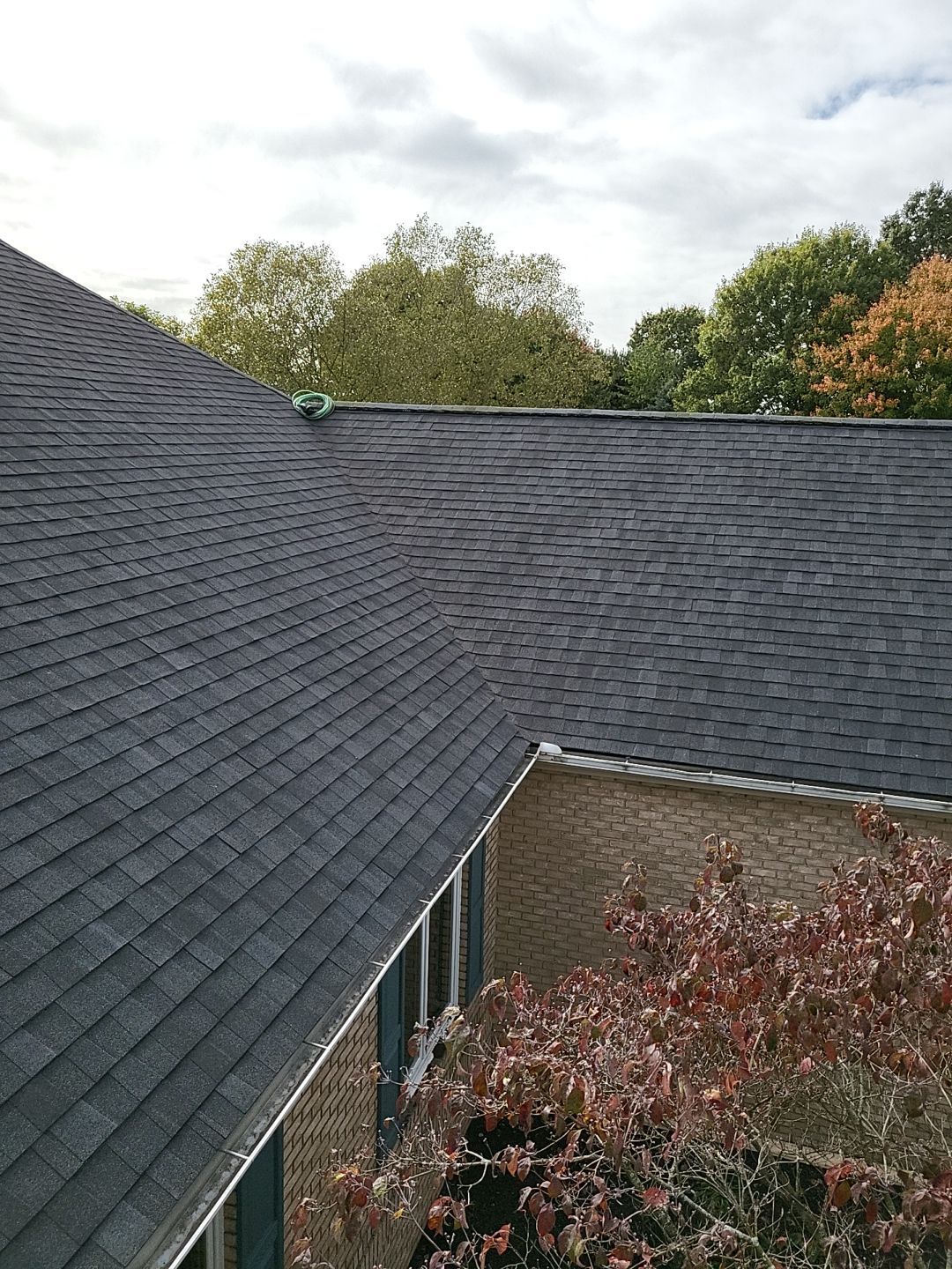 ATLAS PINNACLE COLOR: BLACK SHADOW, DRIP EDGE: BLACK by Eagle Eye Roofing