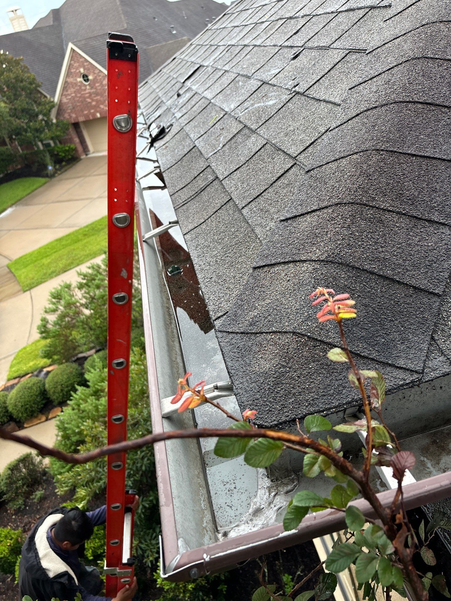 Residential Roofing Installation using Owen's Corning Duration (Lifetime) Shingles by Roof Repair Company