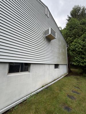 Gutter Cleaning in Oakland, NJ — Gallo Bros job photo