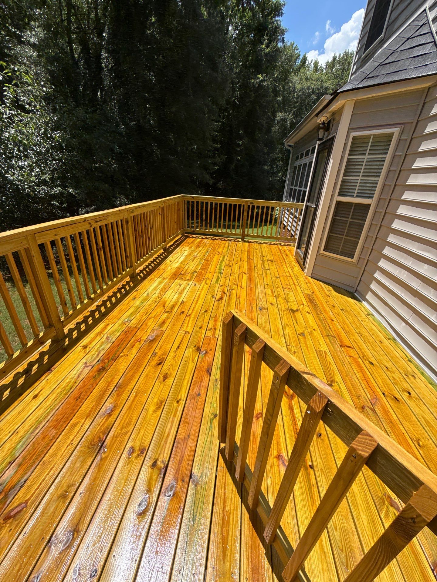Wood Deck using Wood Sealant by DuraSeal
