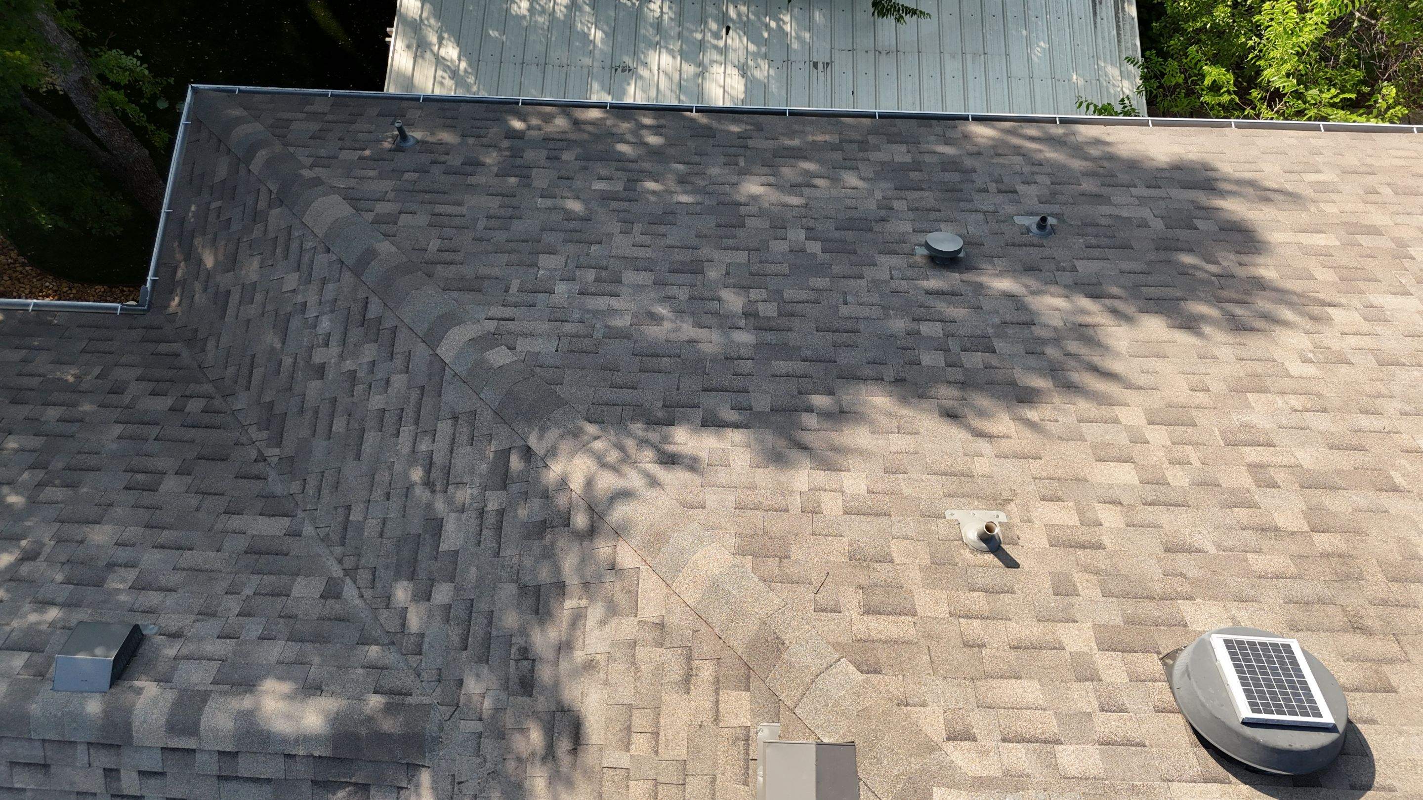 Weathered Wood Plus - Malarkey Highlander by RoofsOnly.com