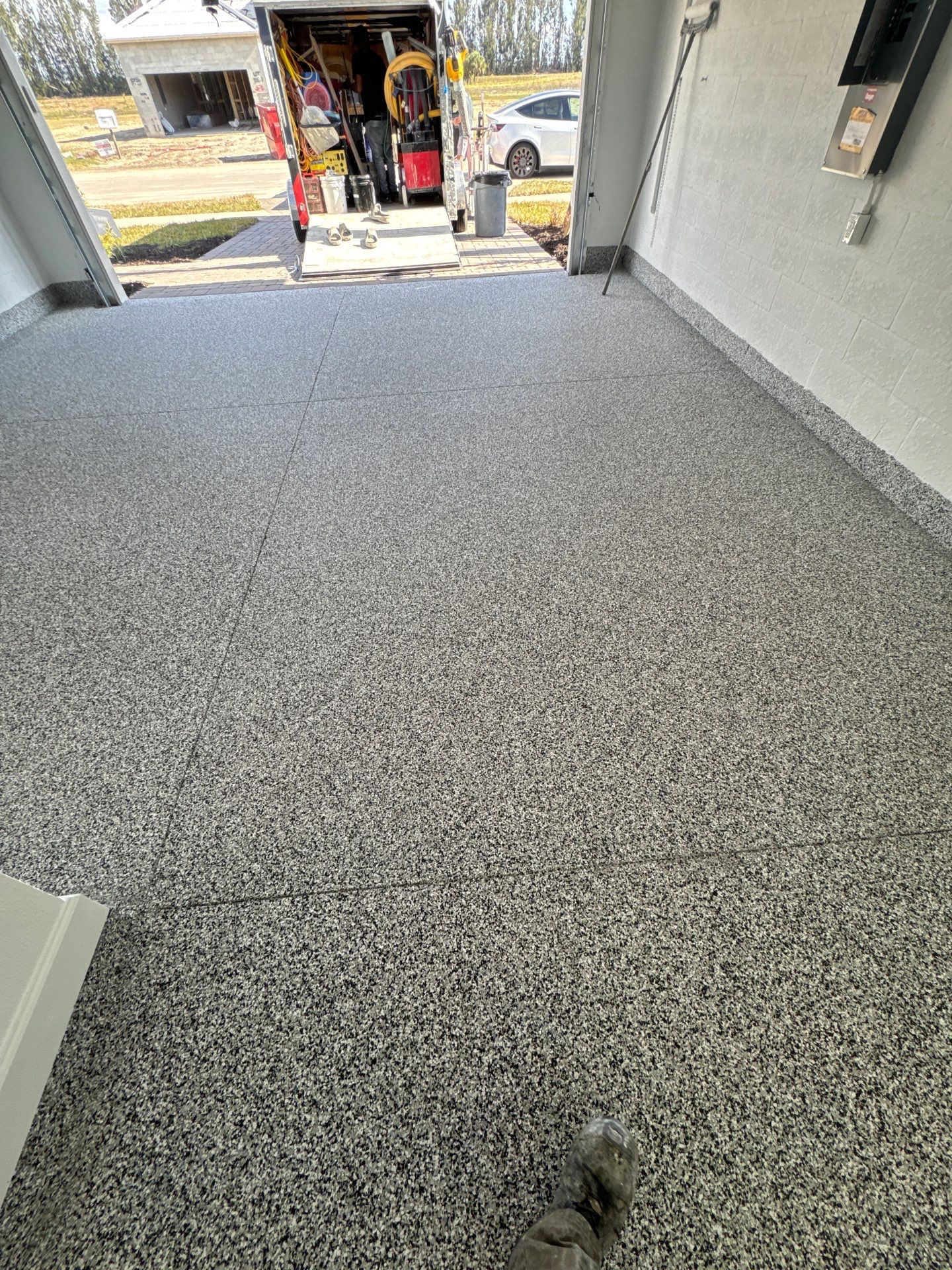 Sarasota, FL Polyaspartic Garage Floor Coating by Performance Floors & Coating