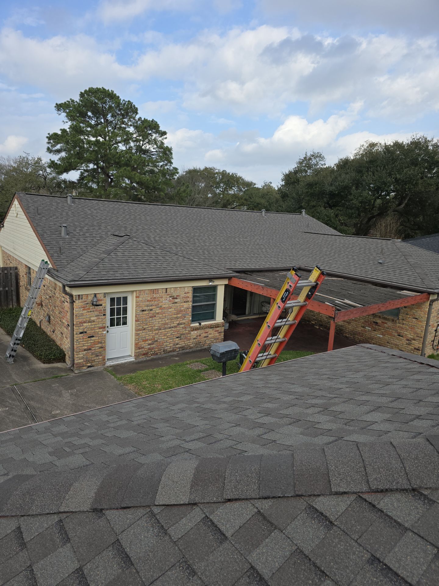 Roof Replacement Houston by Roof Repair Company