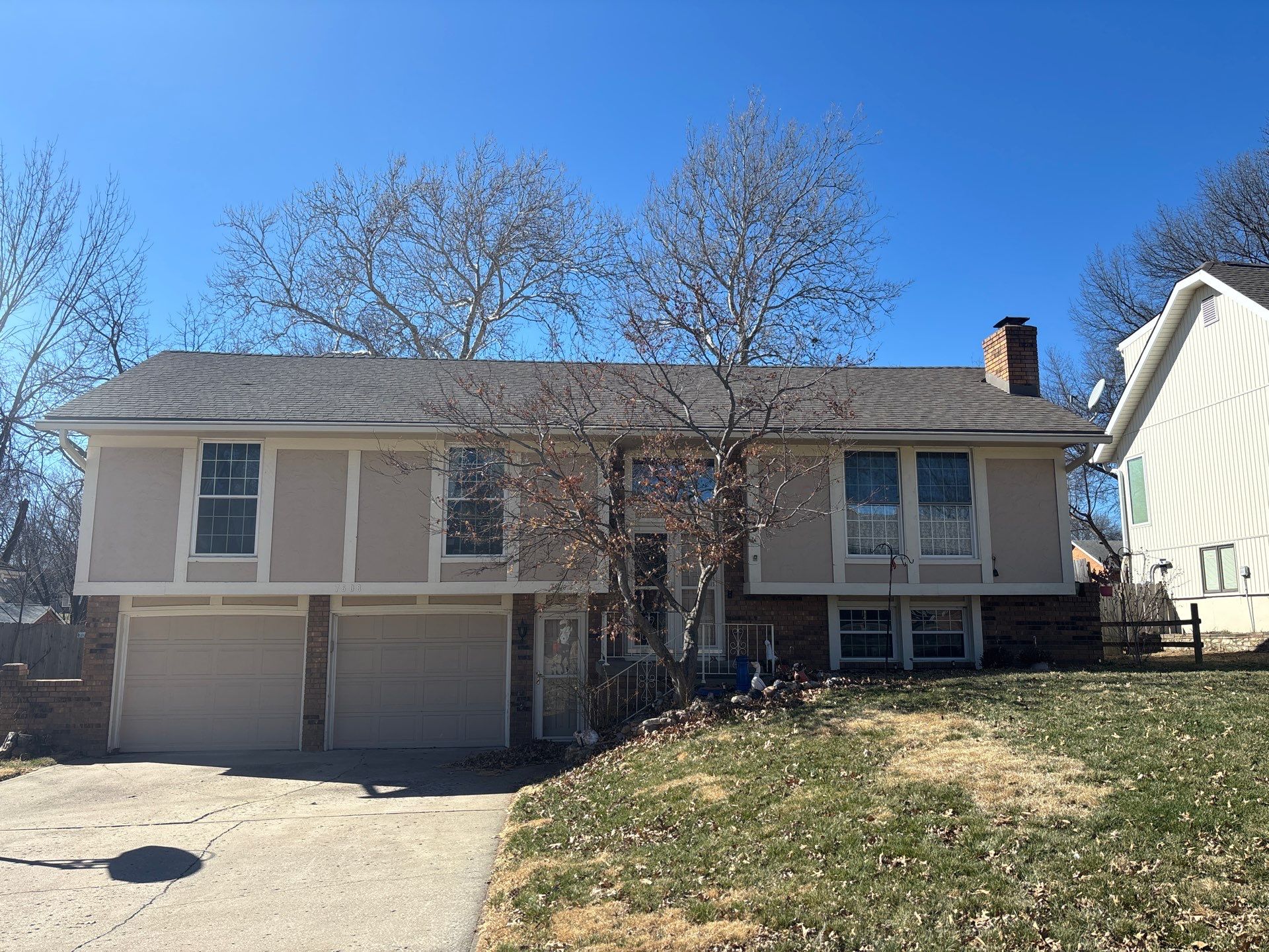 James Hardie in Kansas City Mo  by EEC  Windows, Siding & Roofing 